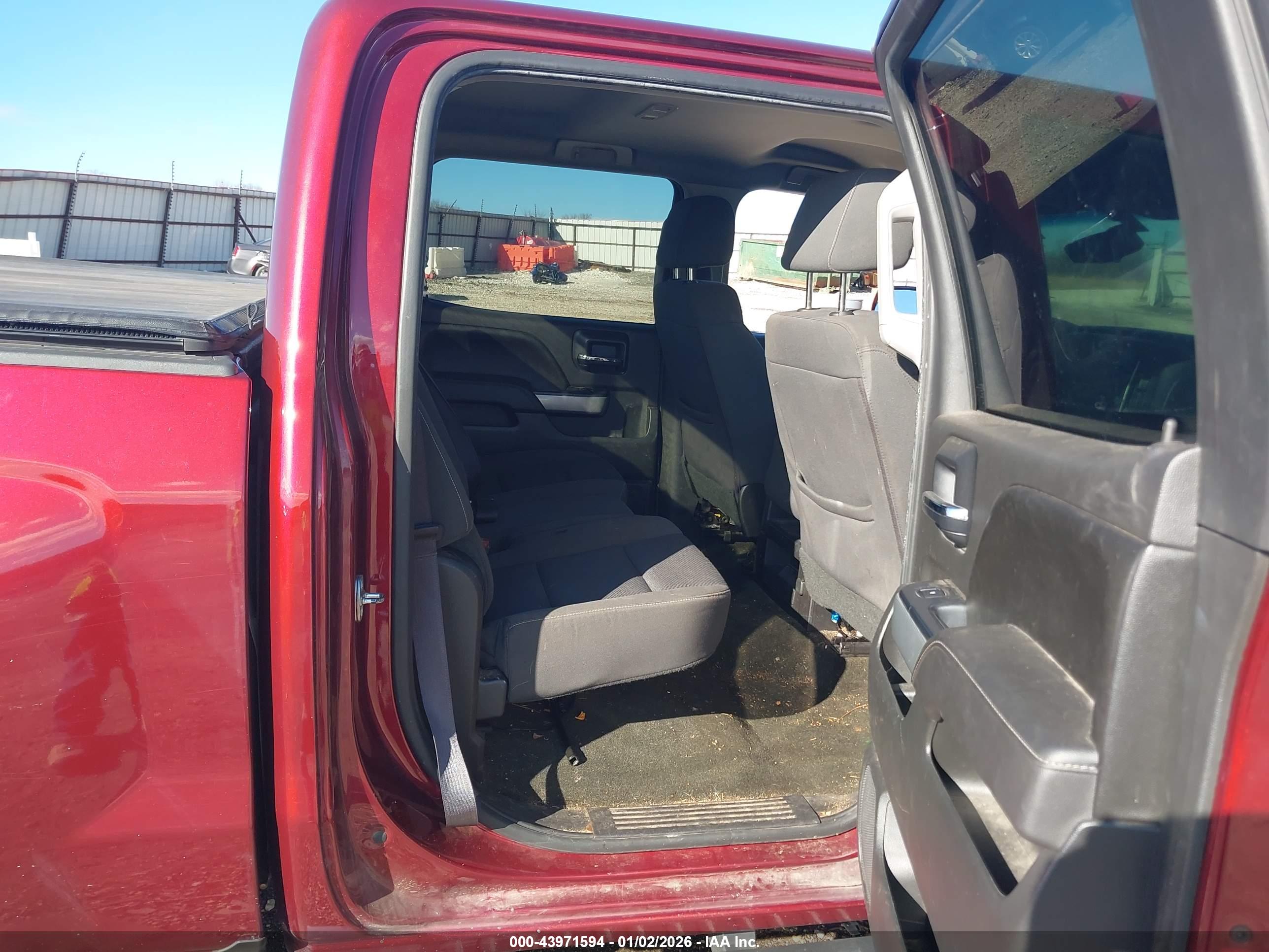 CHEVROLET SILVERADO image 8