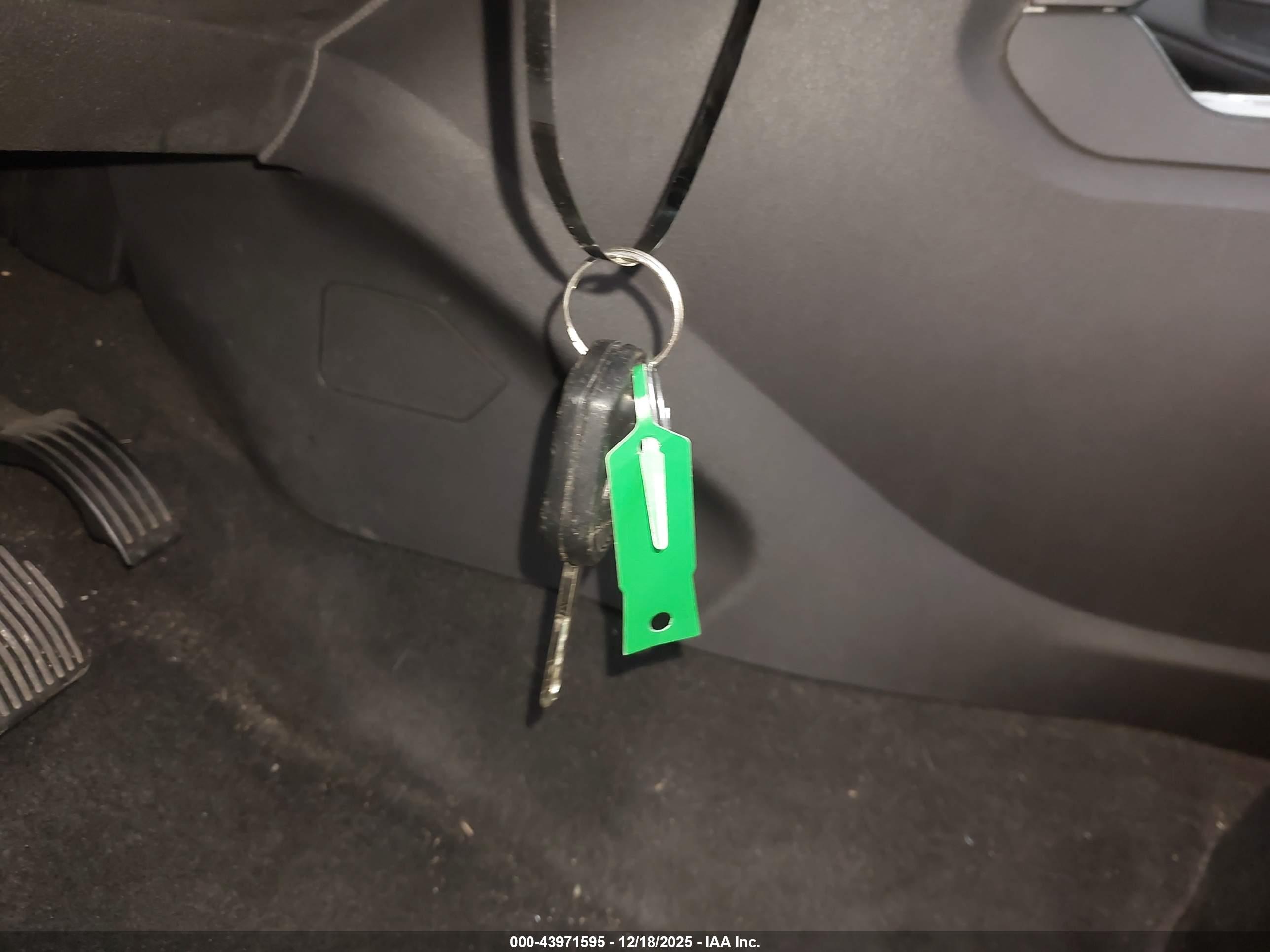 FORD ESCAPE image 11