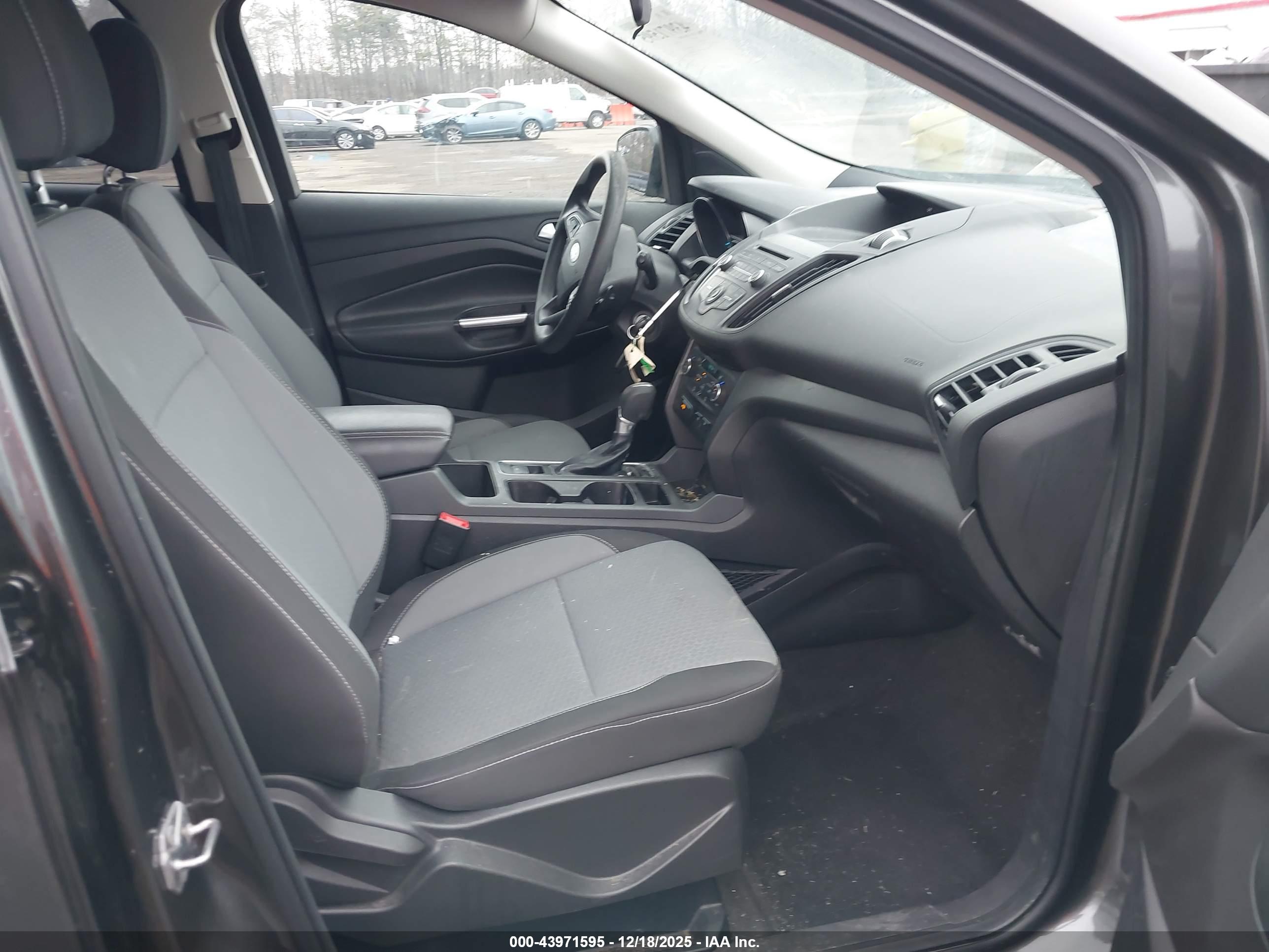 FORD ESCAPE image 5
