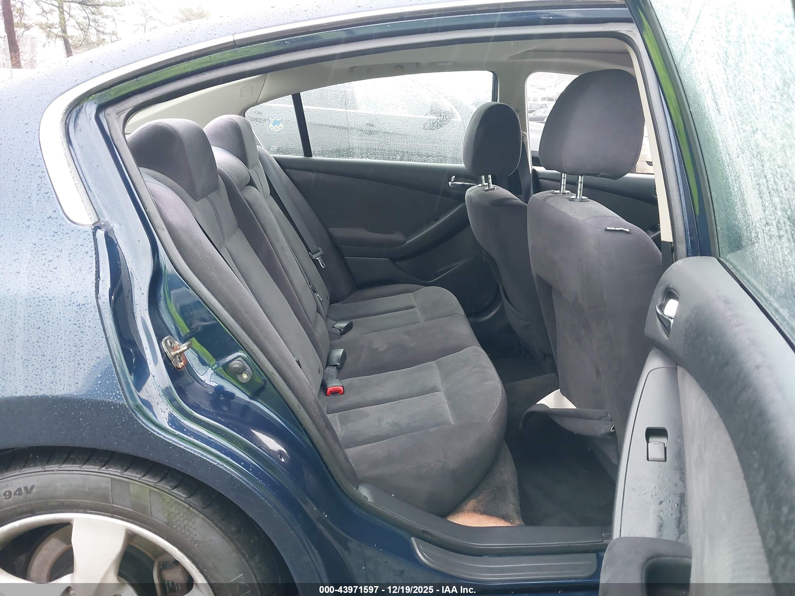 NISSAN ALTIMA image 8