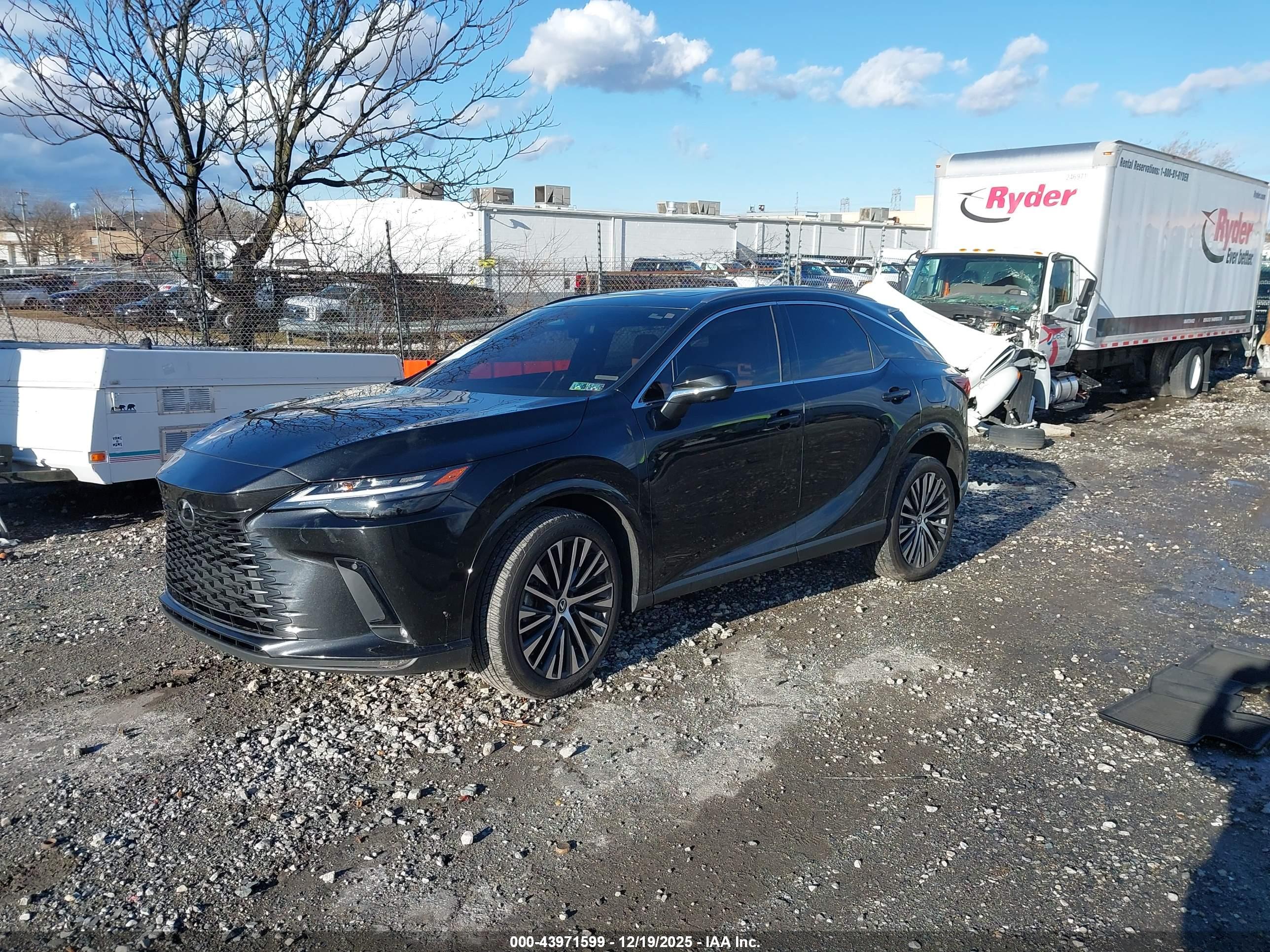 LEXUS RX image 2