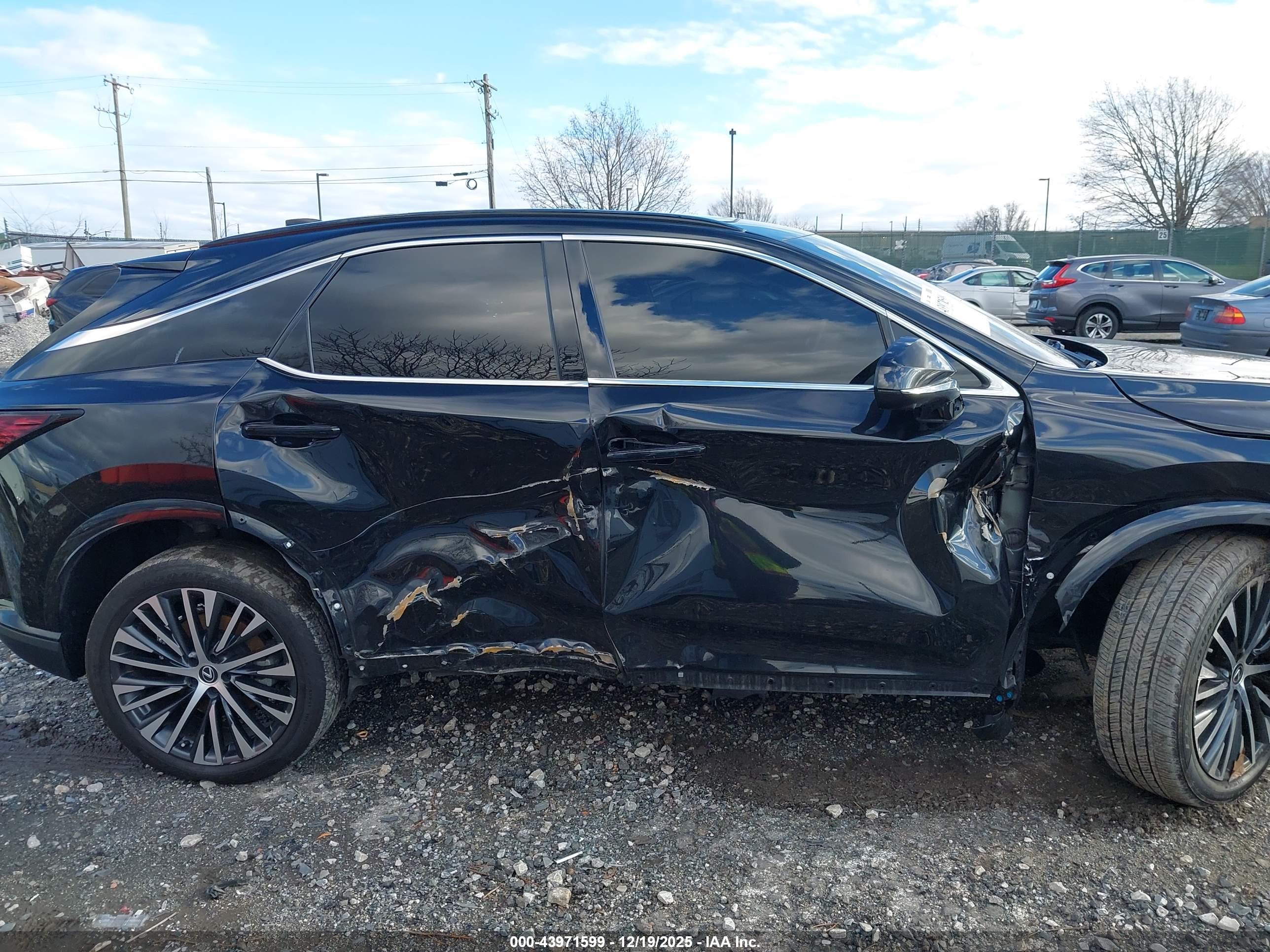 LEXUS RX image 6