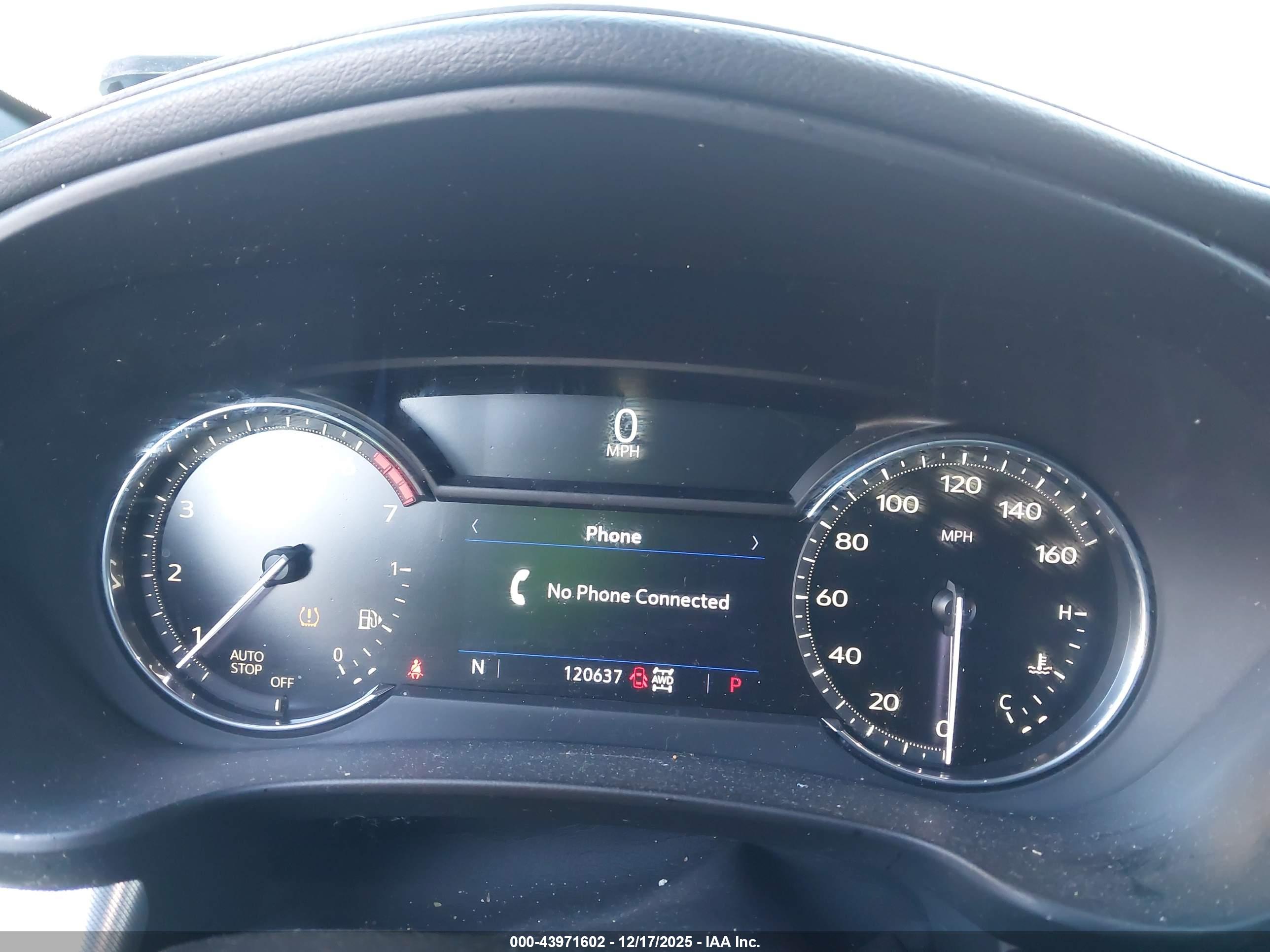 CADILLAC XT4 image 7