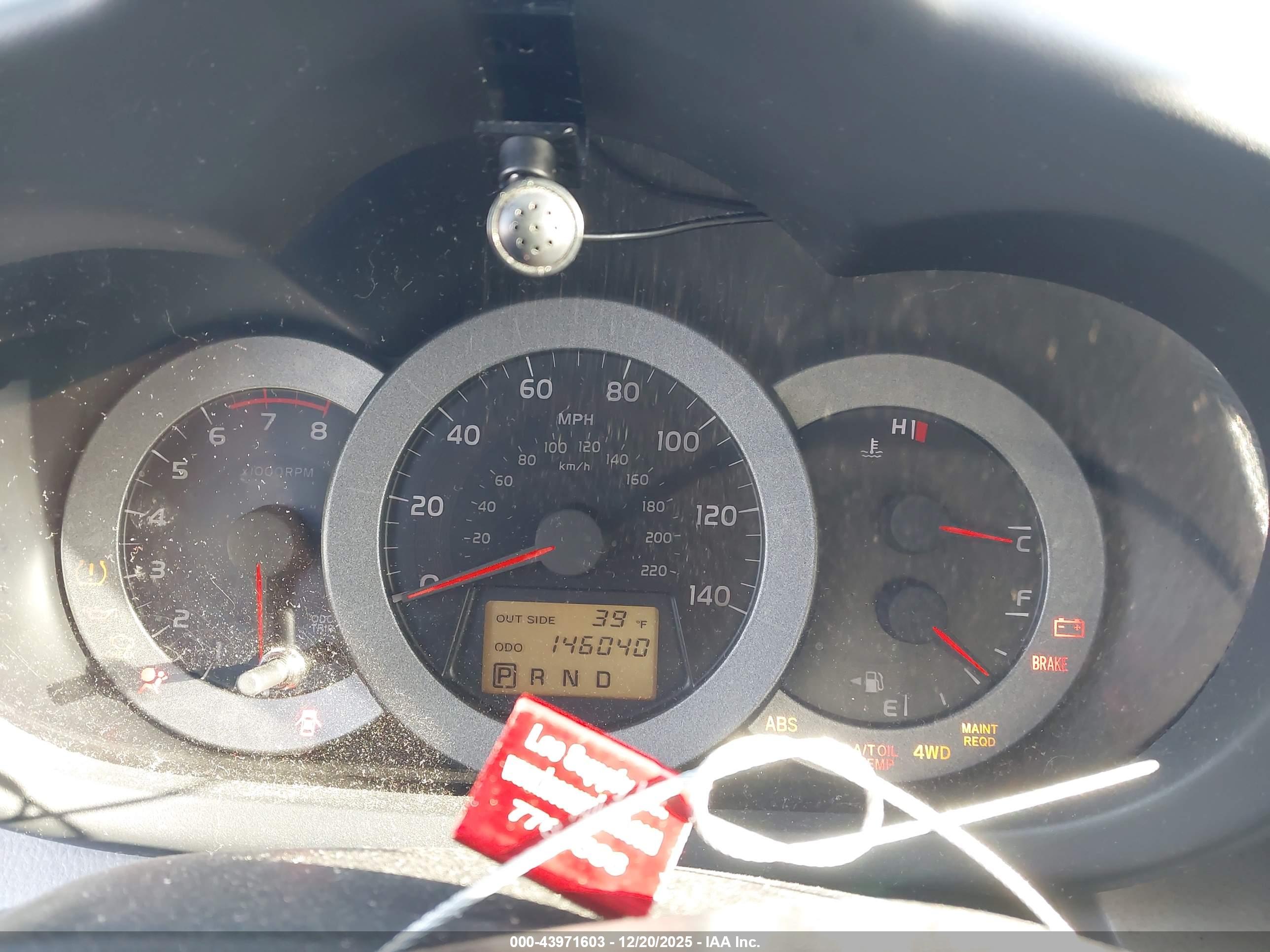TOYOTA RAV4 image 7