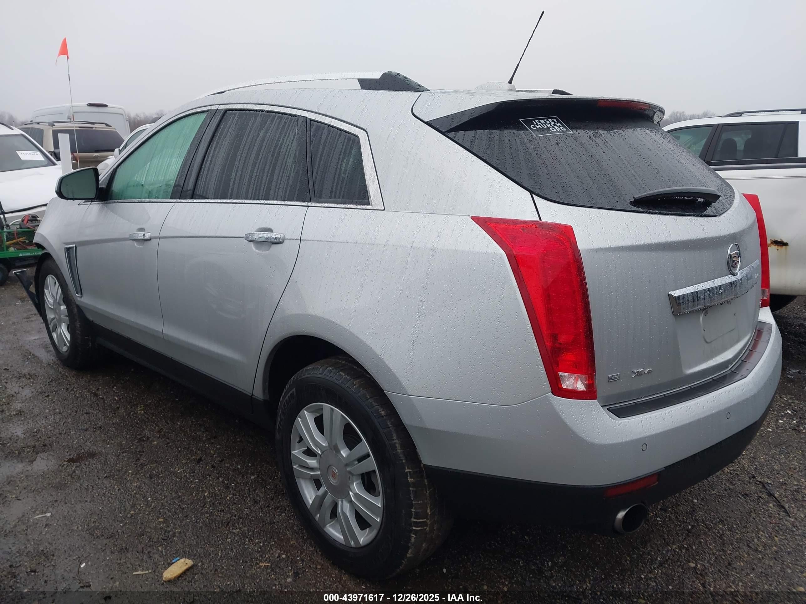 CADILLAC SRX image 3