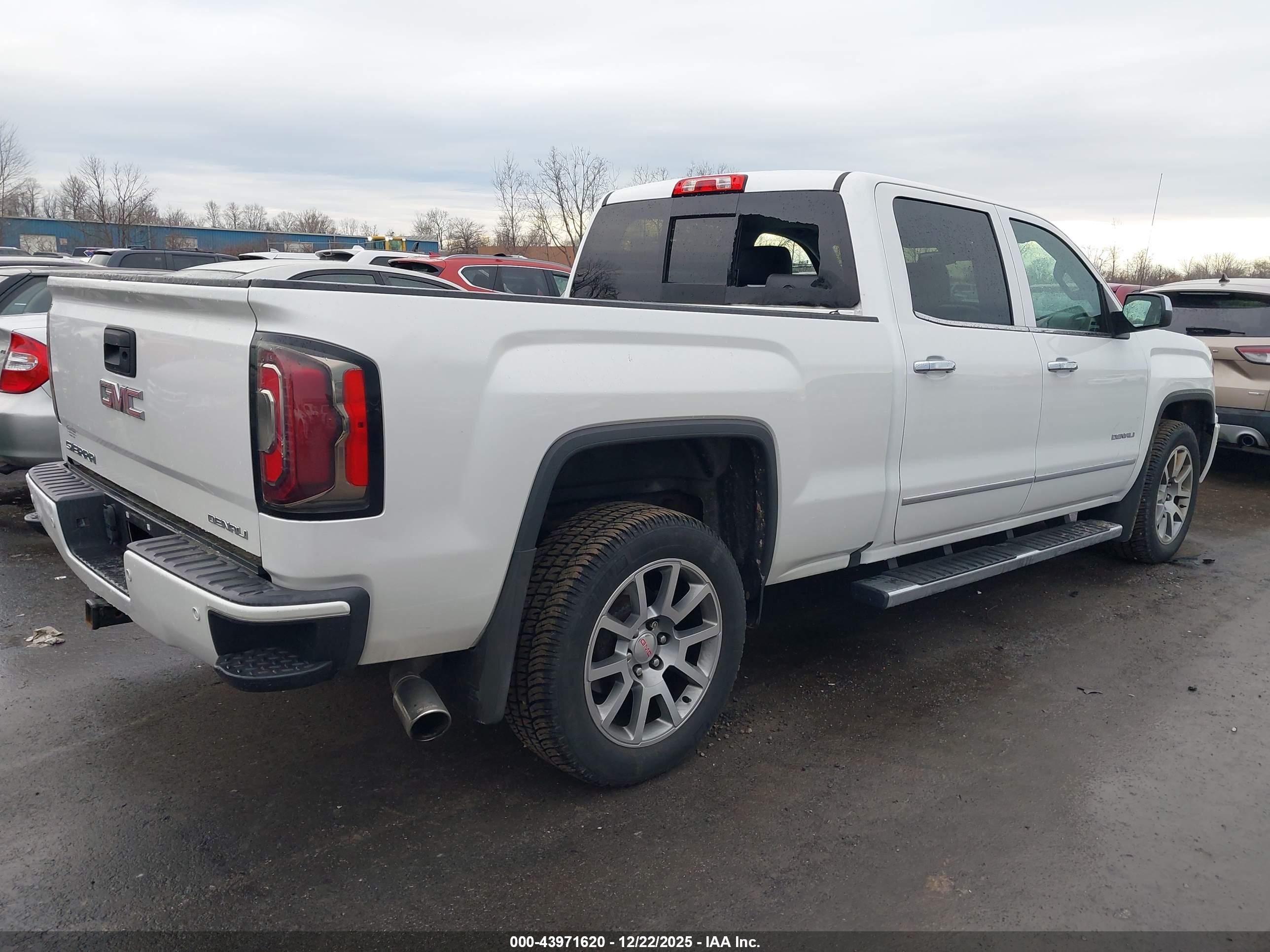 GMC SIERRA image 4
