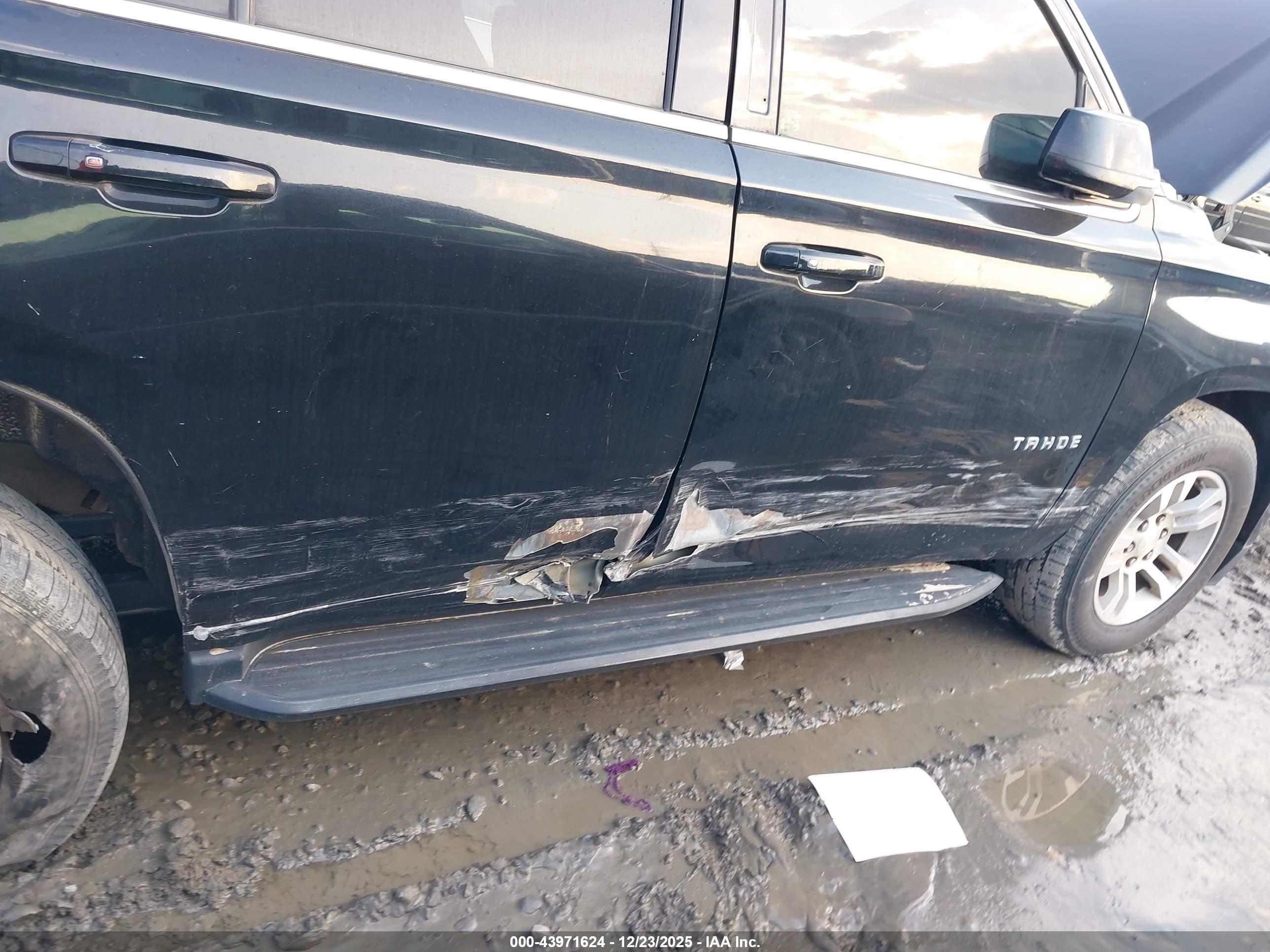 CHEVROLET TAHOE image 6