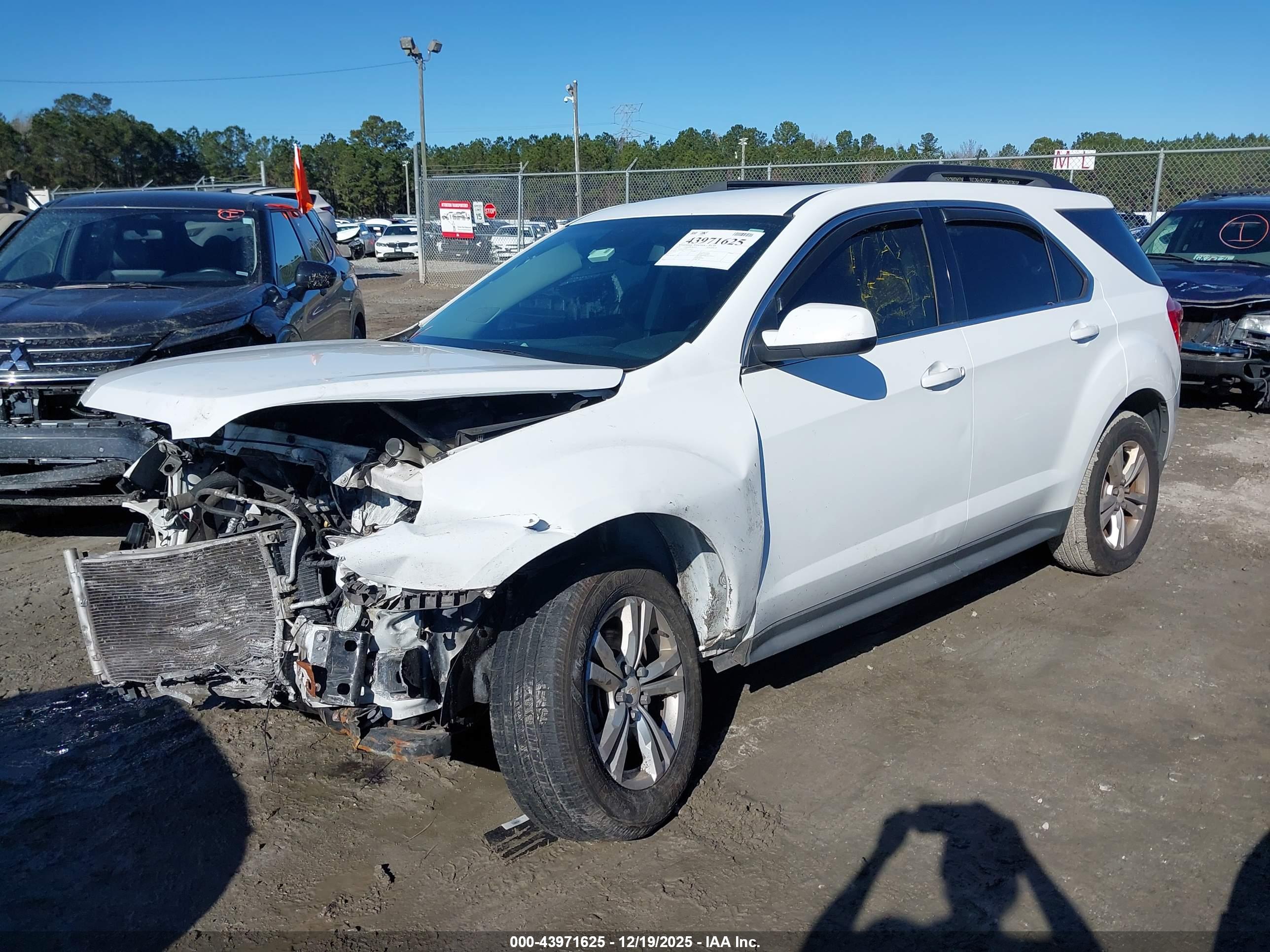 CHEVROLET EQUINOX image 2