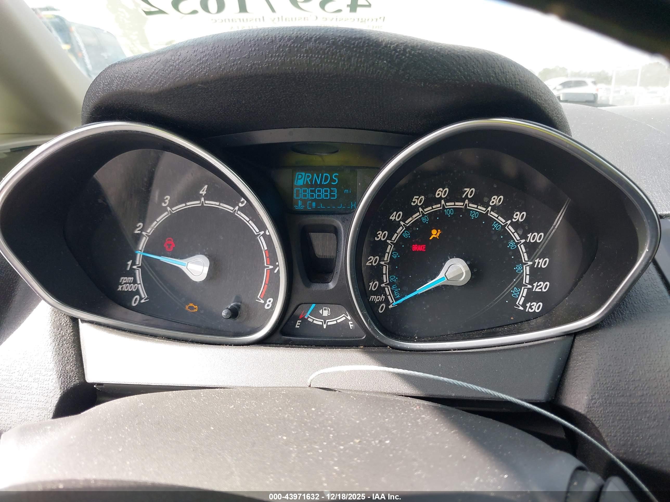 FORD FIESTA image 7