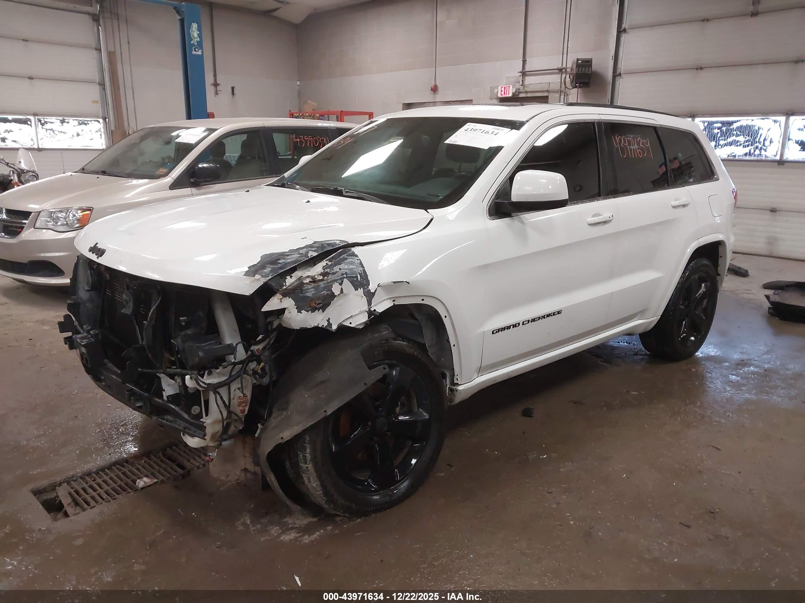 JEEP GRAND image 2