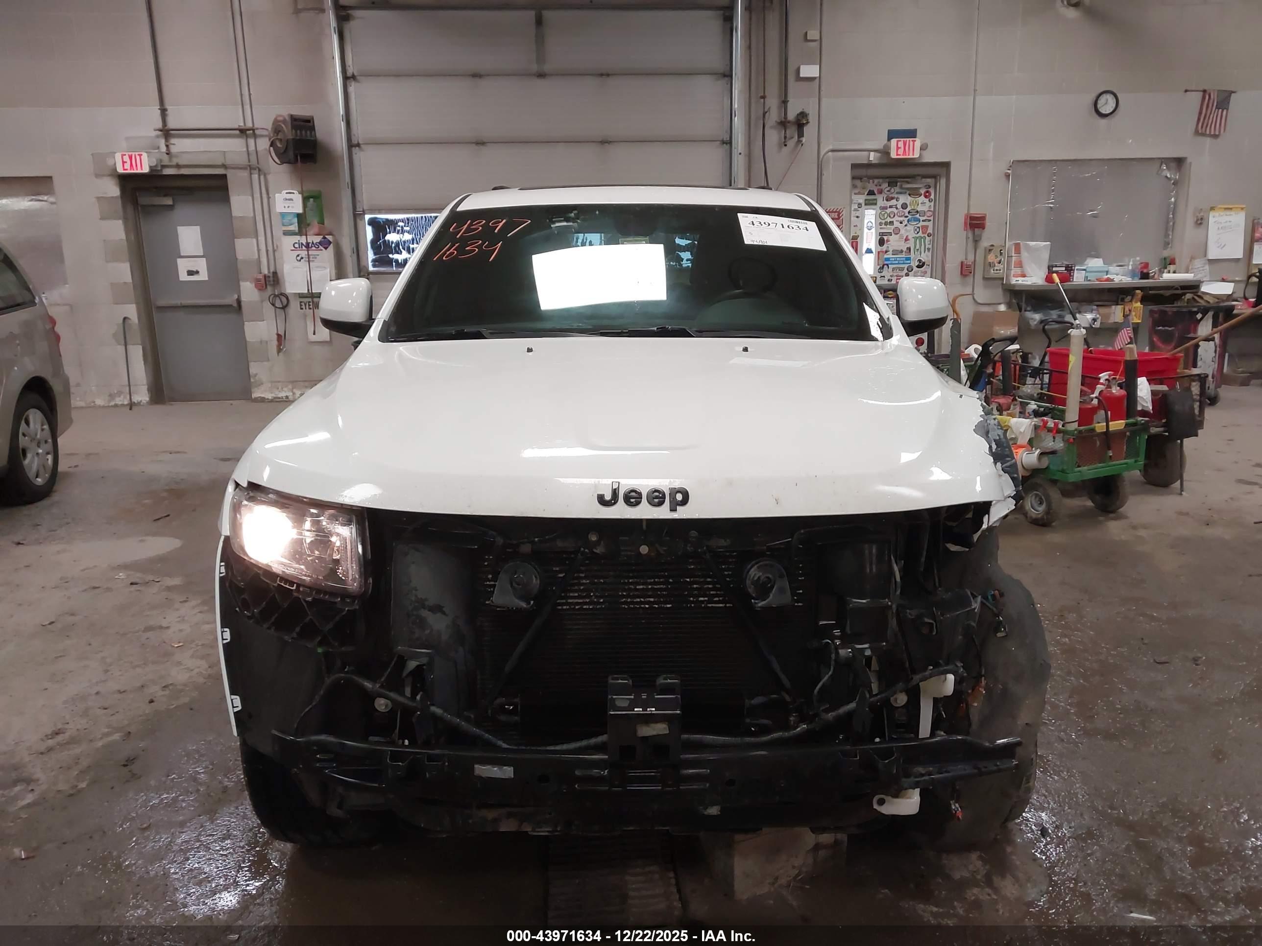 JEEP GRAND image 6