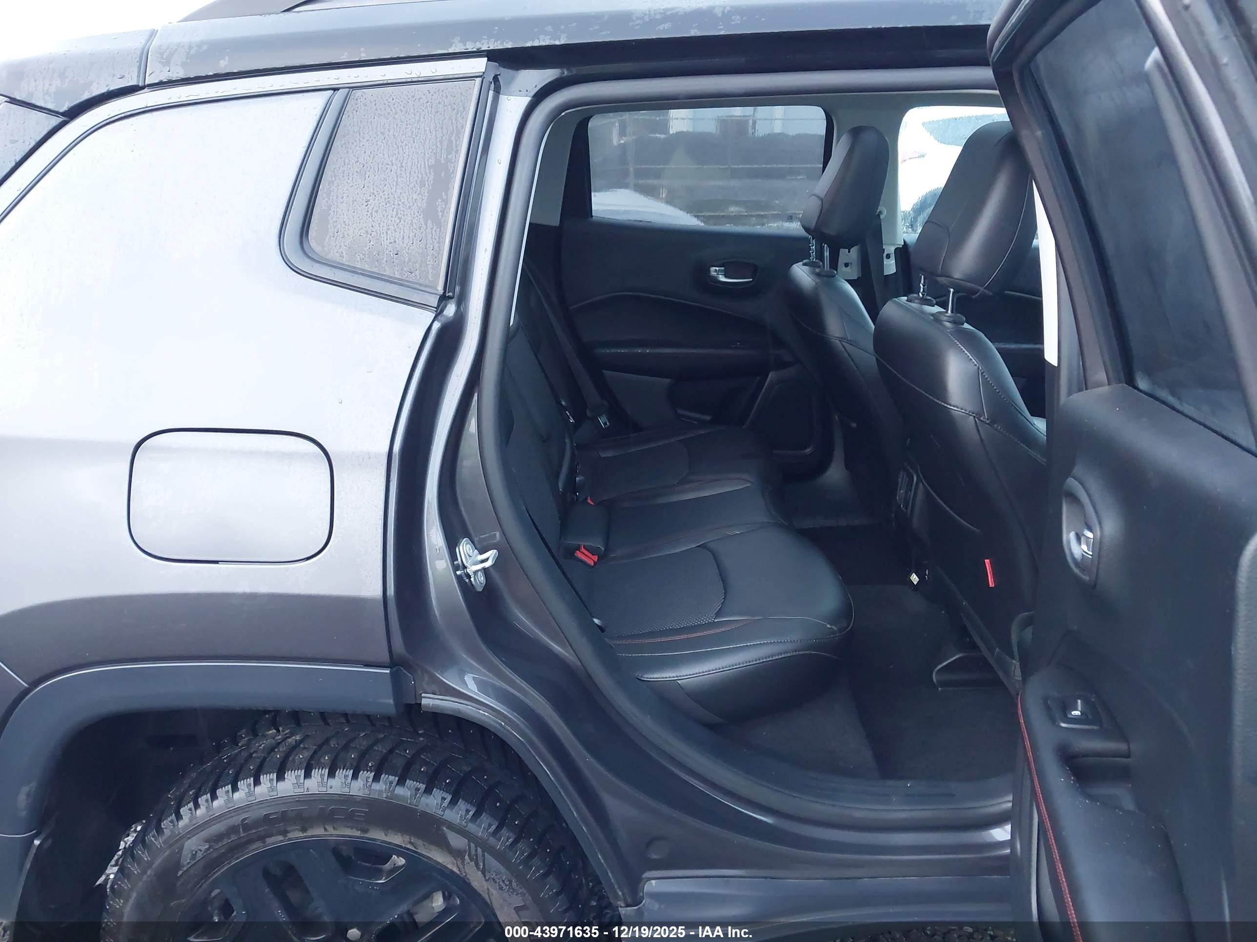 JEEP COMPASS image 8