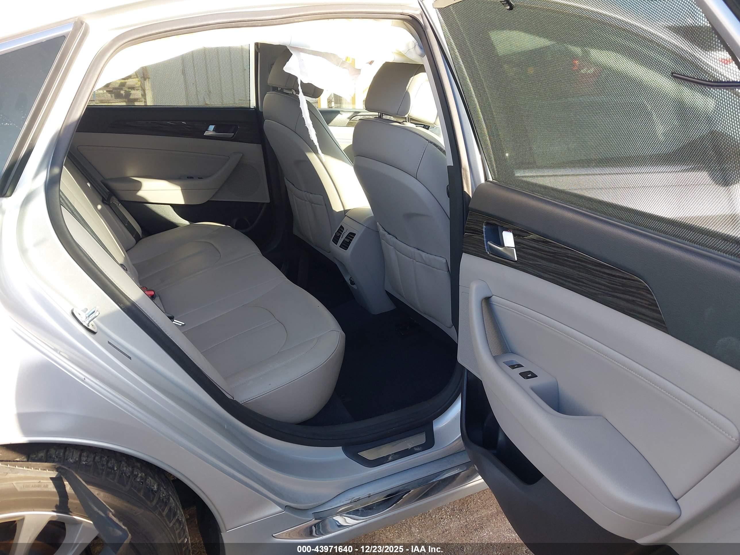 HYUNDAI SONATA image 8