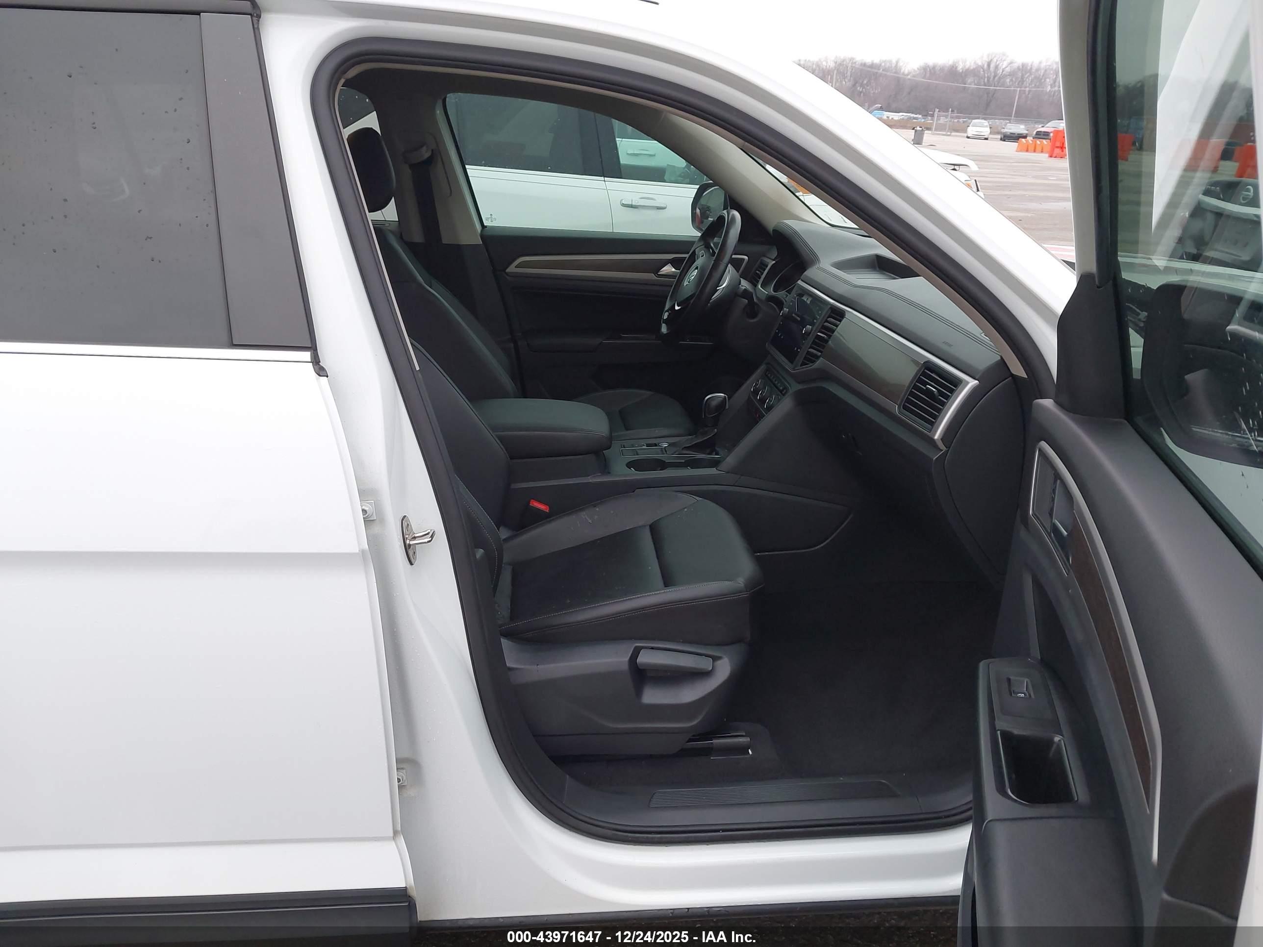 VOLKSWAGEN ATLAS image 5