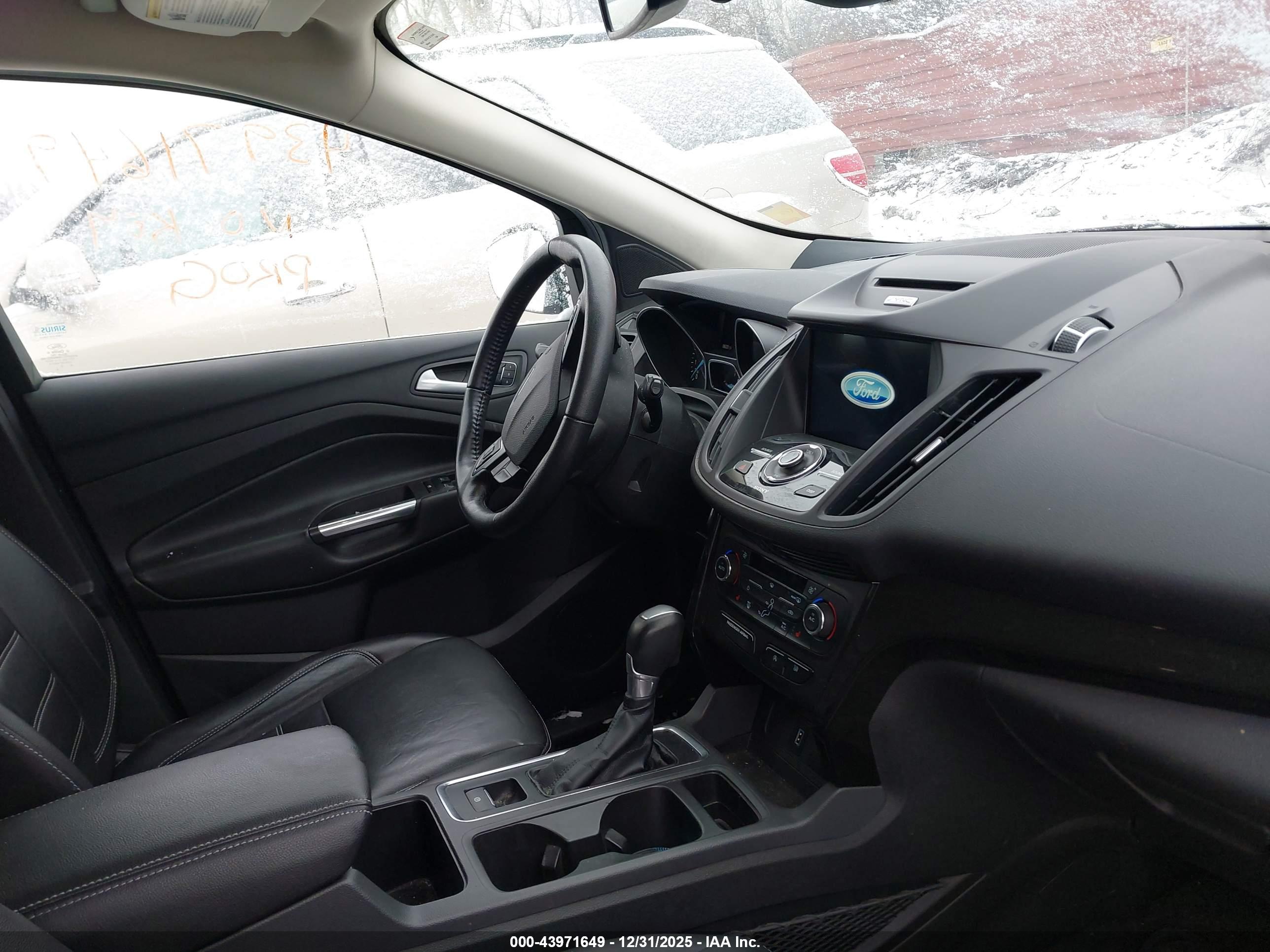 FORD ESCAPE image 5