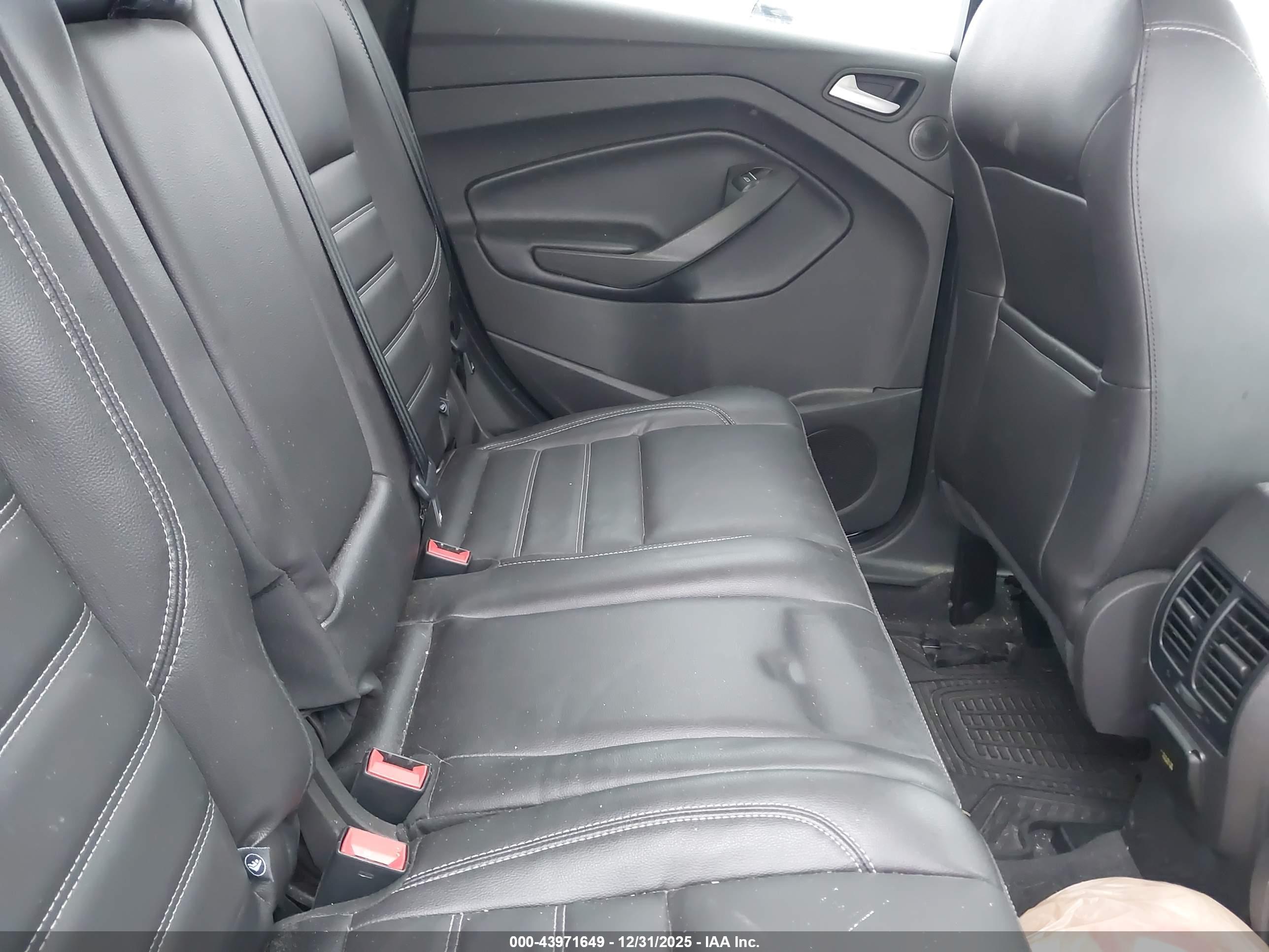 FORD ESCAPE image 8