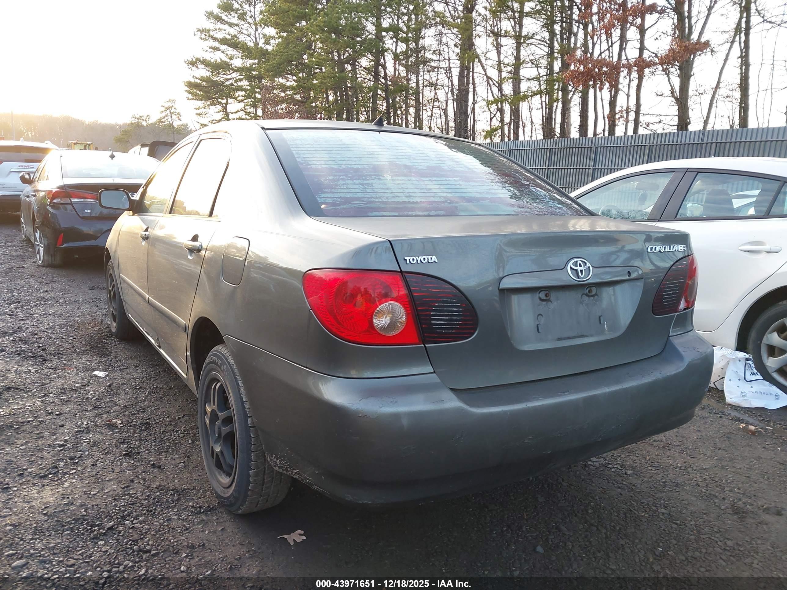 TOYOTA COROLLA image 3