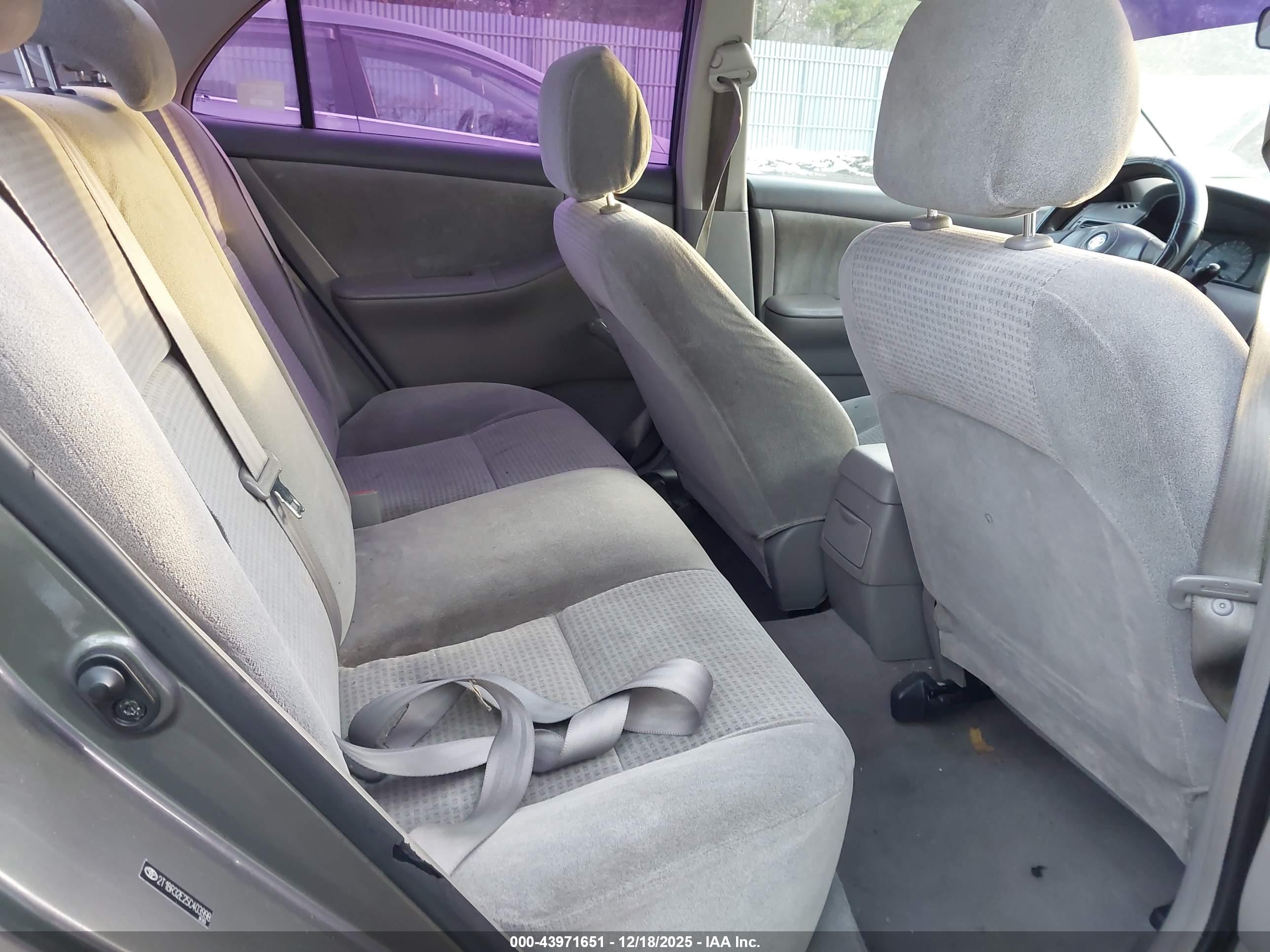 TOYOTA COROLLA image 8