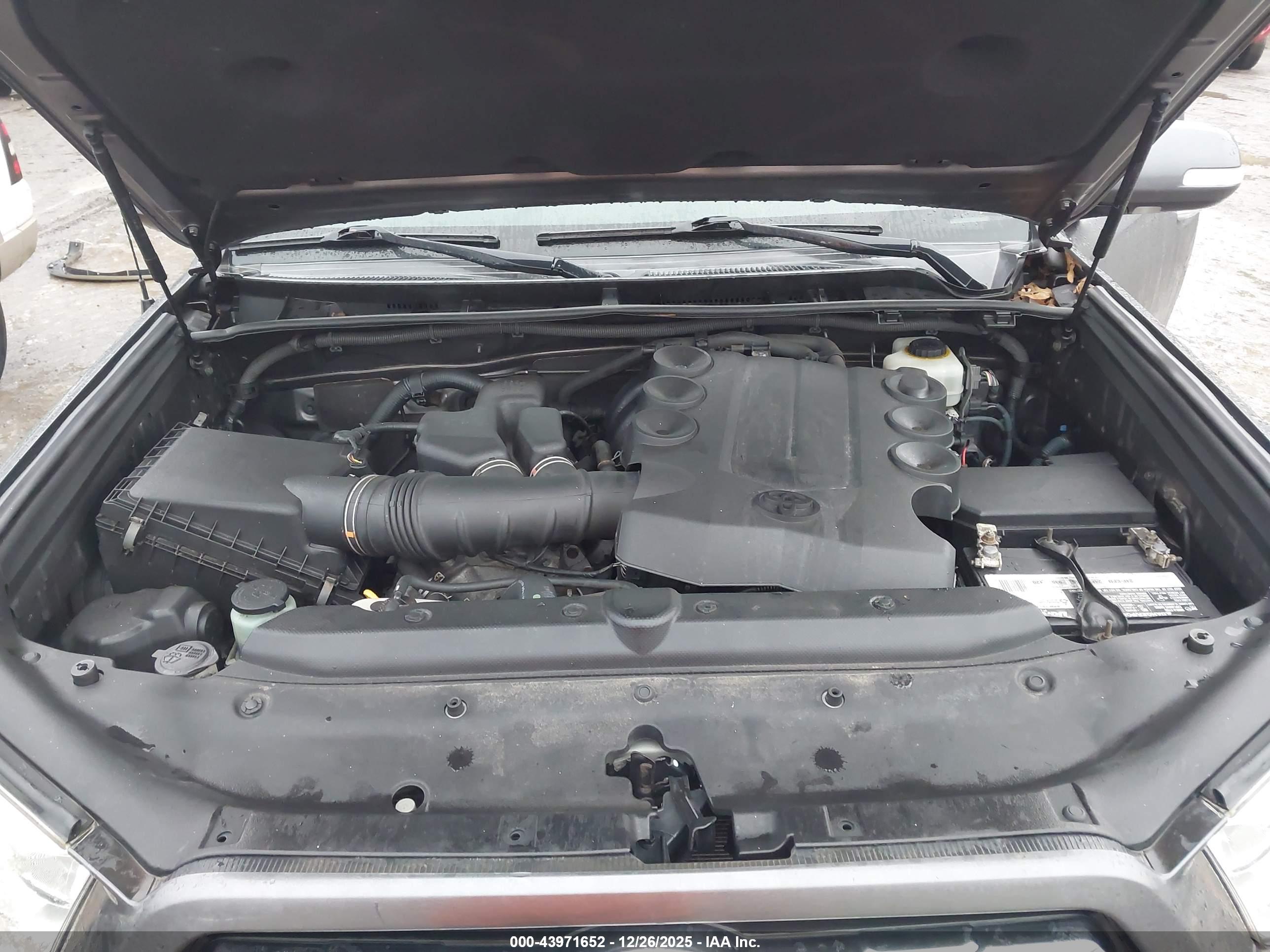 TOYOTA 4RUNNER image 10