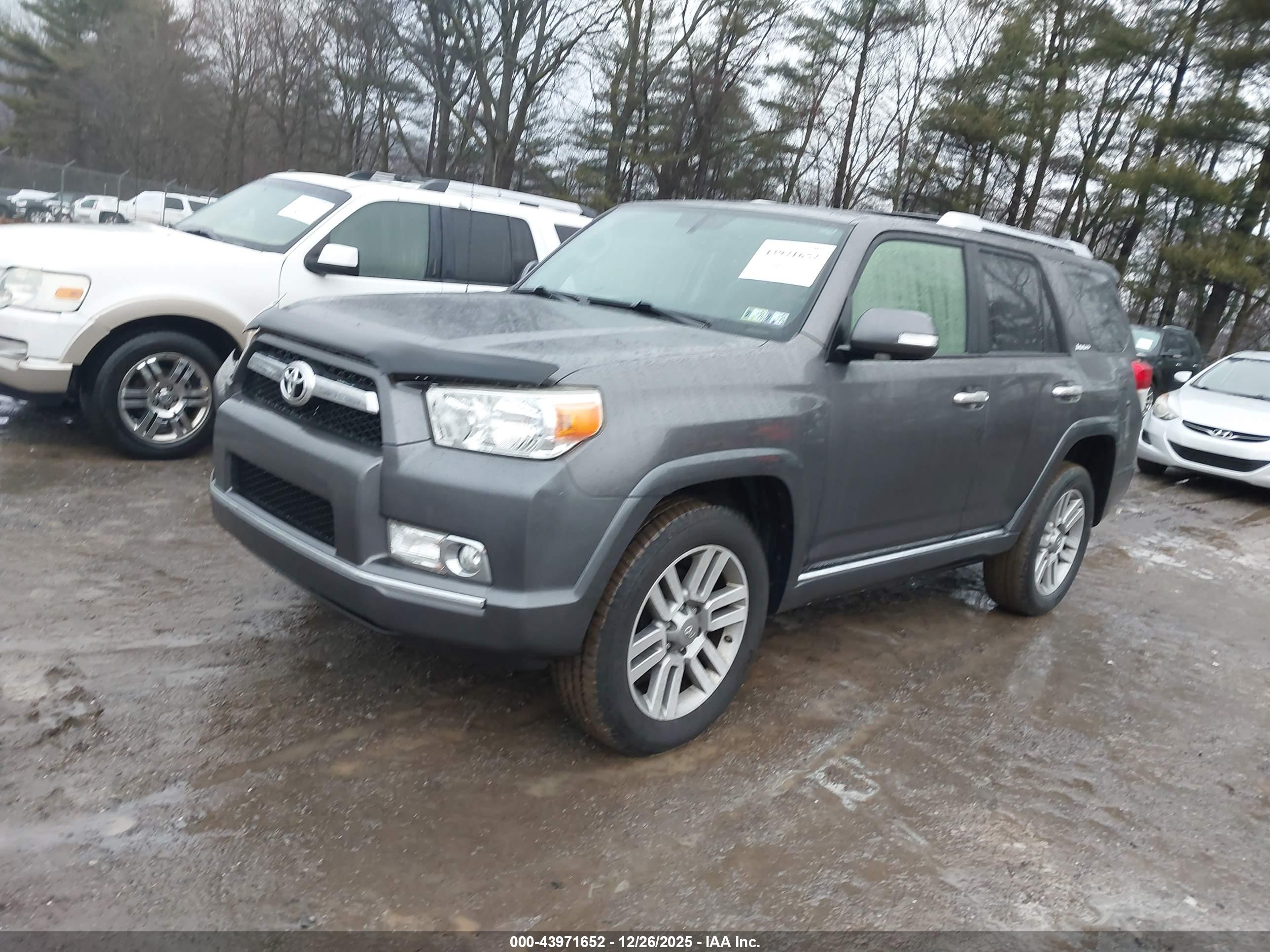 TOYOTA 4RUNNER image 2