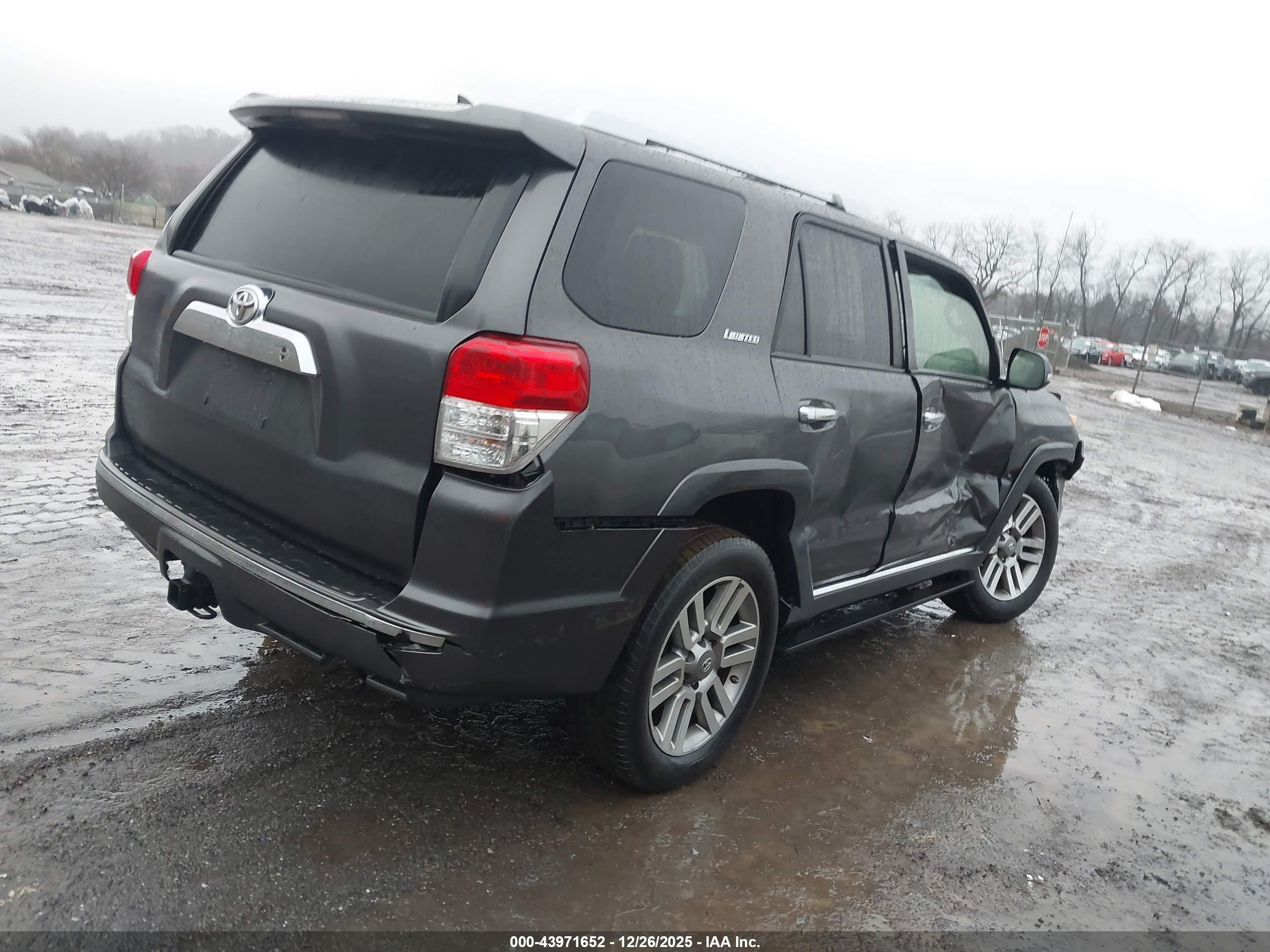 TOYOTA 4RUNNER image 4