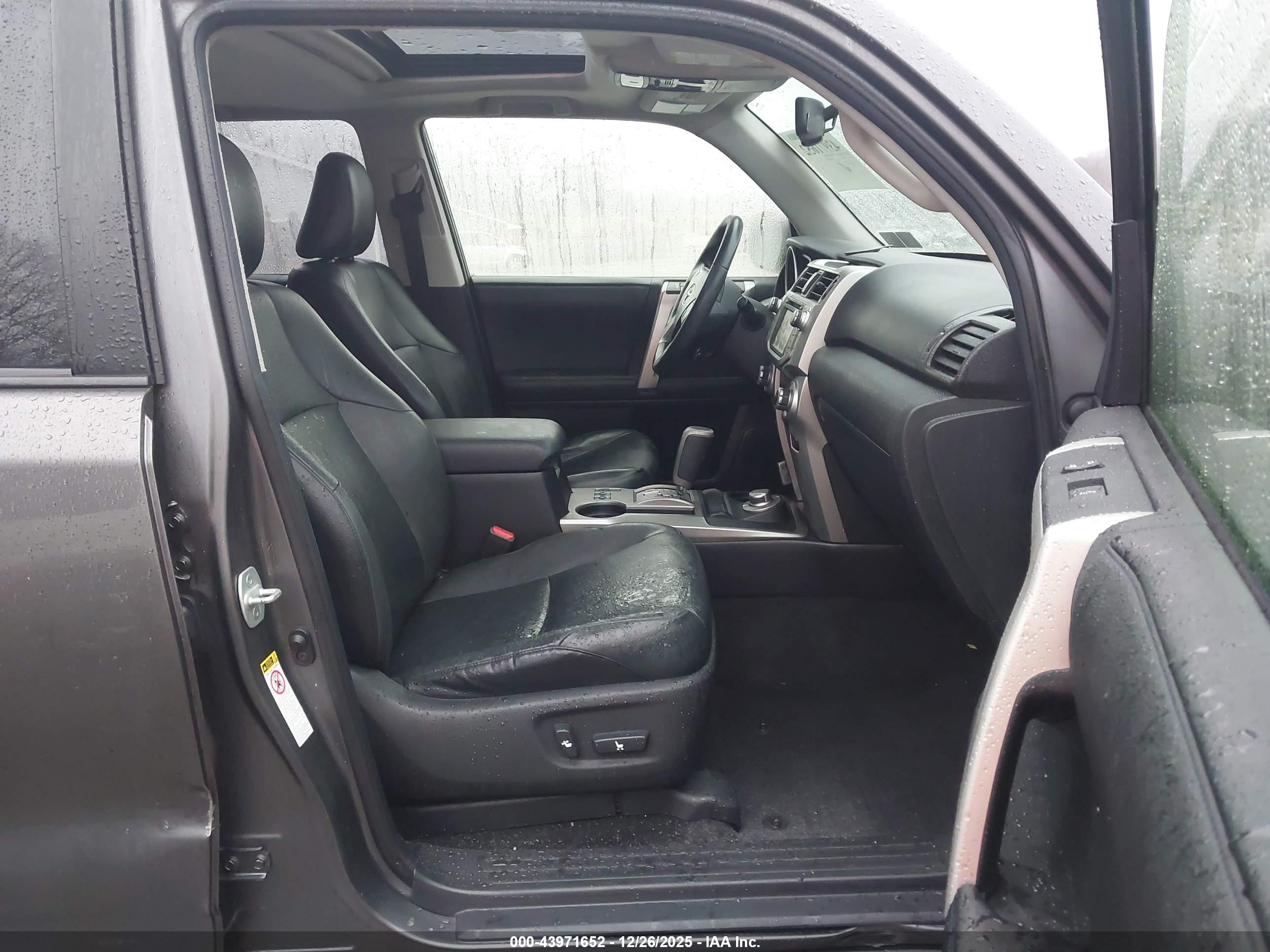 TOYOTA 4RUNNER image 5