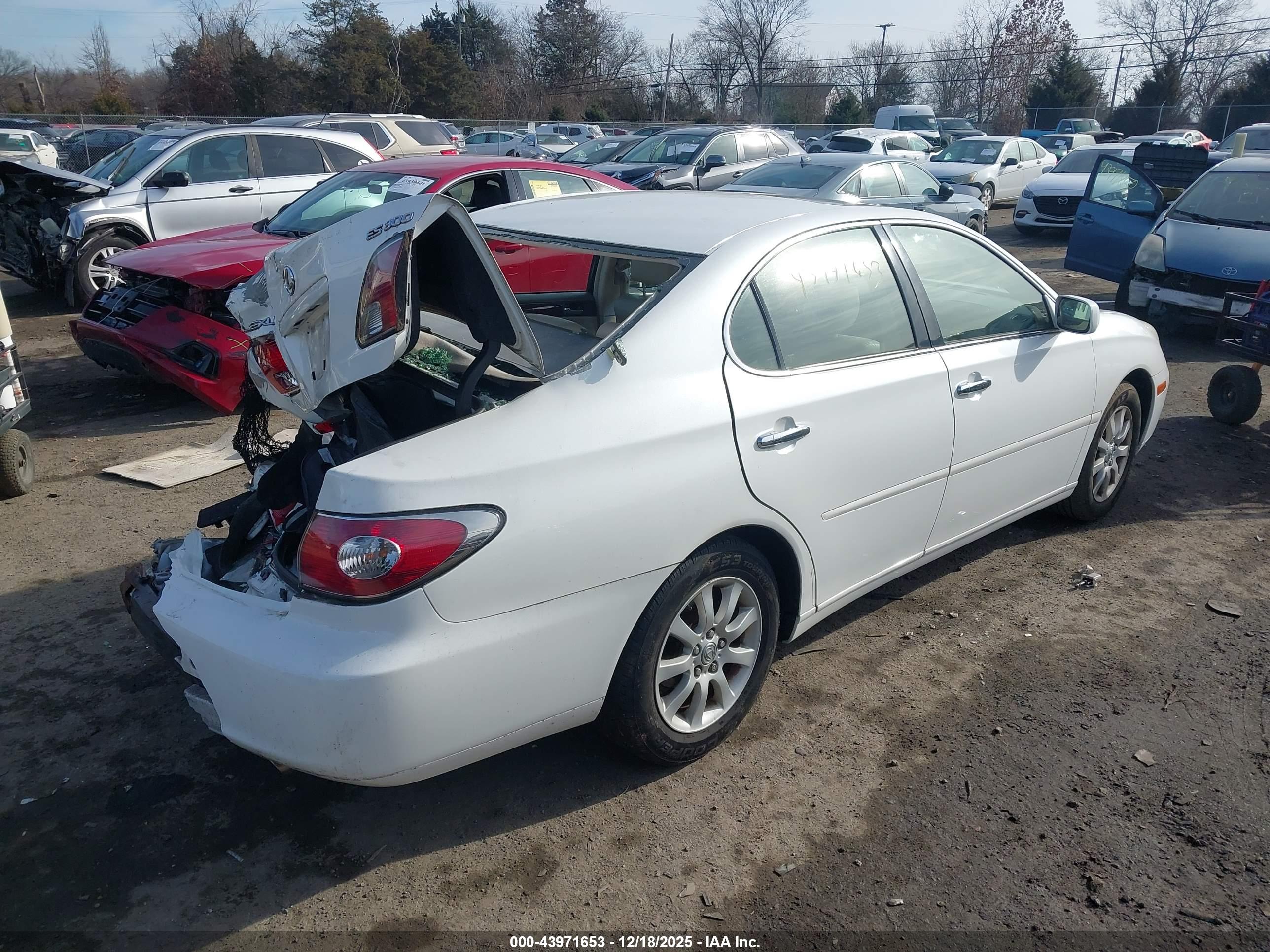 LEXUS ES image 4