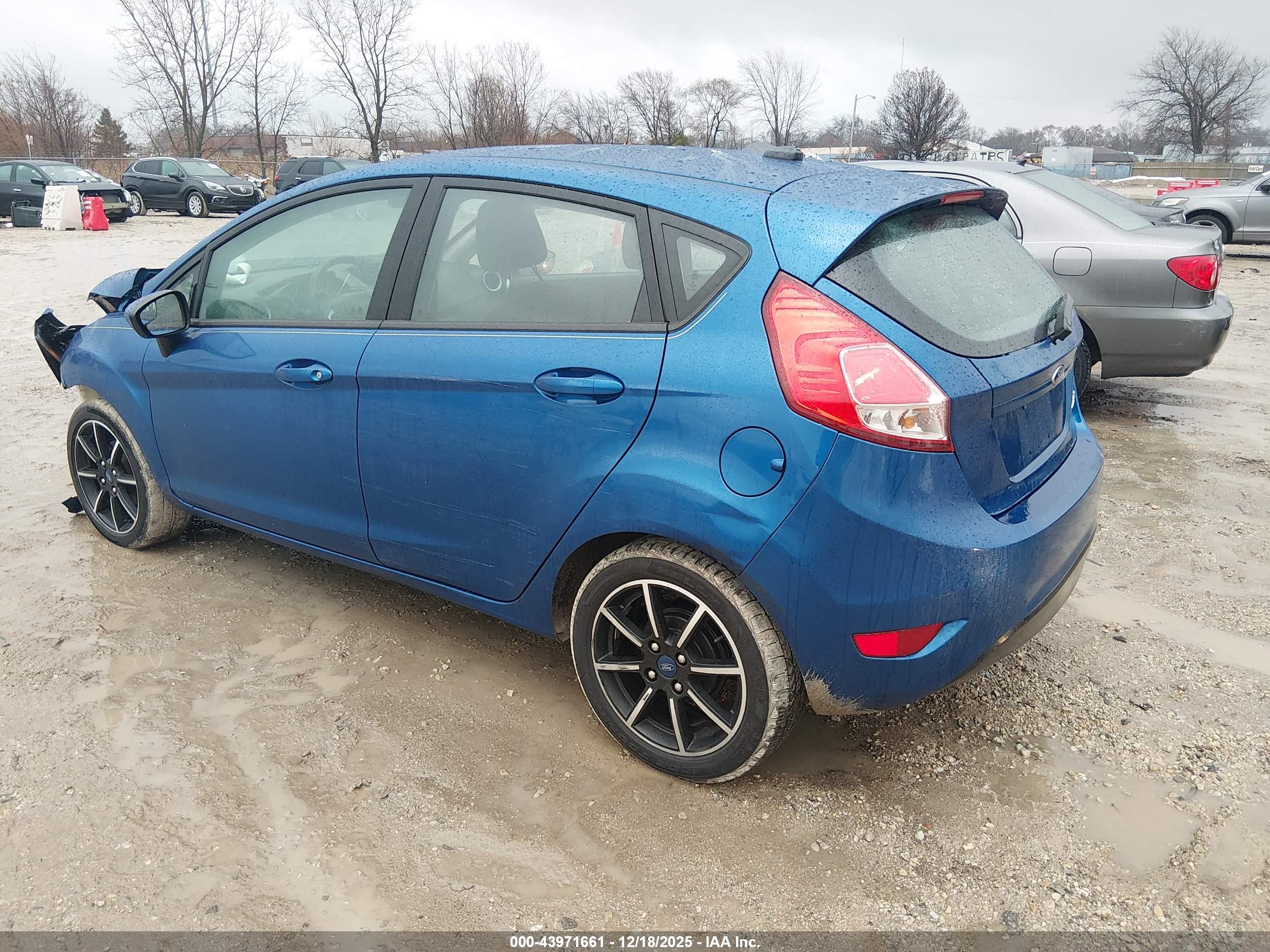 FORD FIESTA image 3