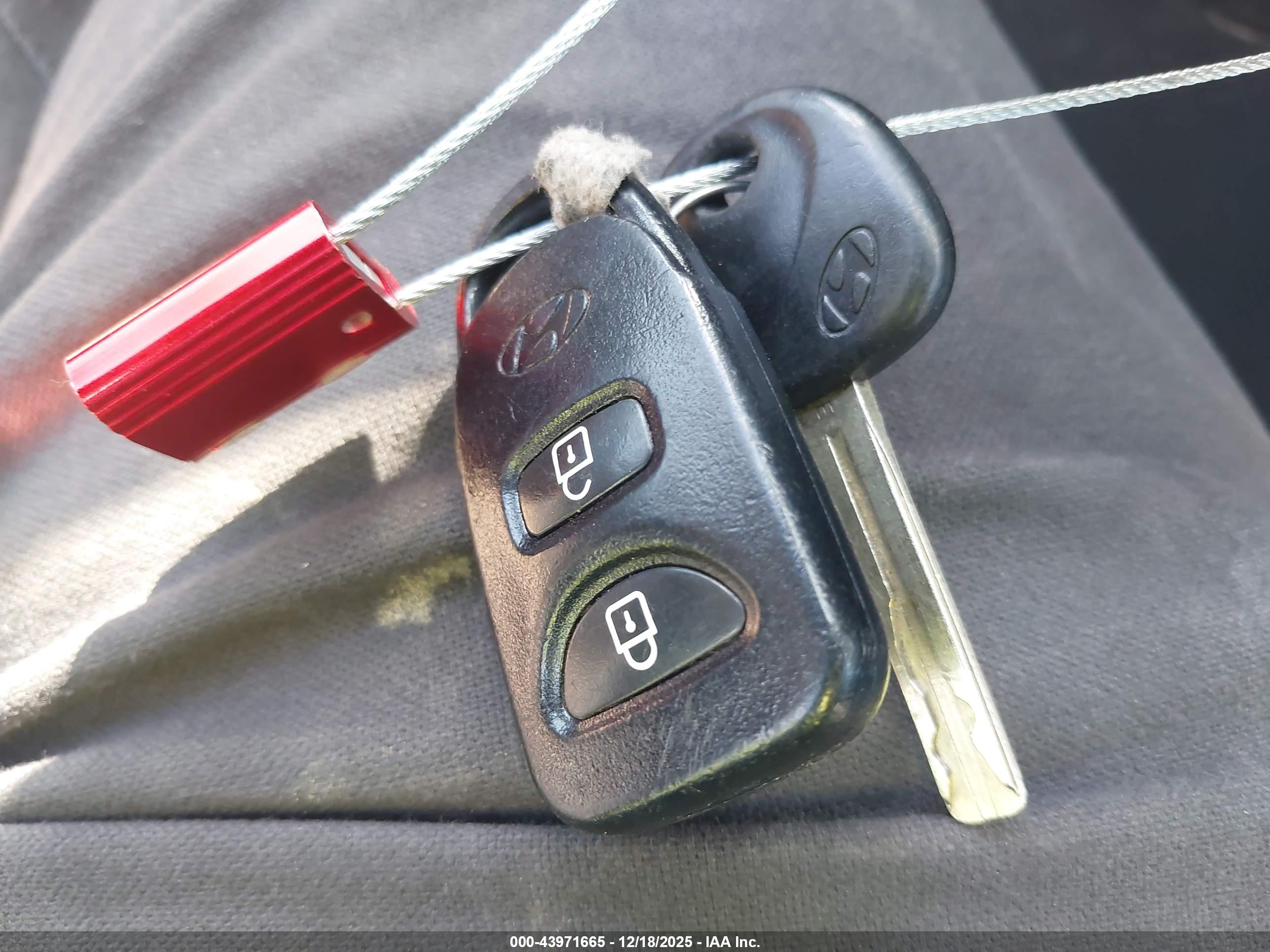 HYUNDAI TUCSON image 11