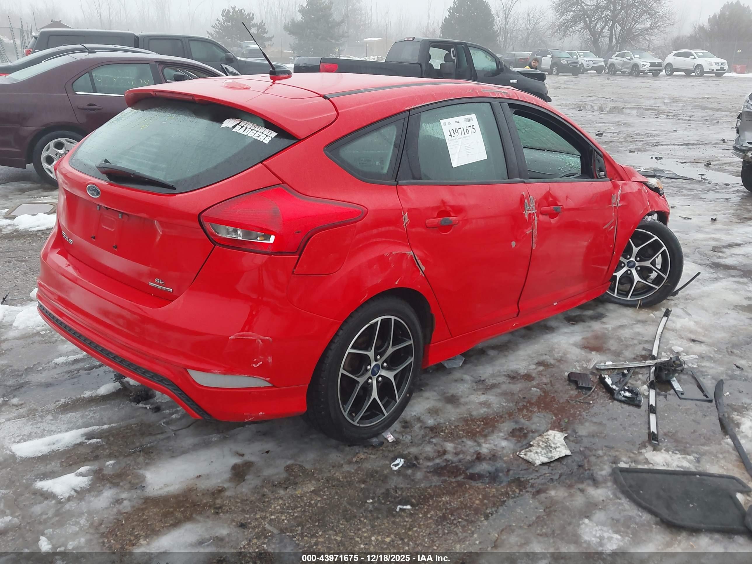 FORD FOCUS image 4