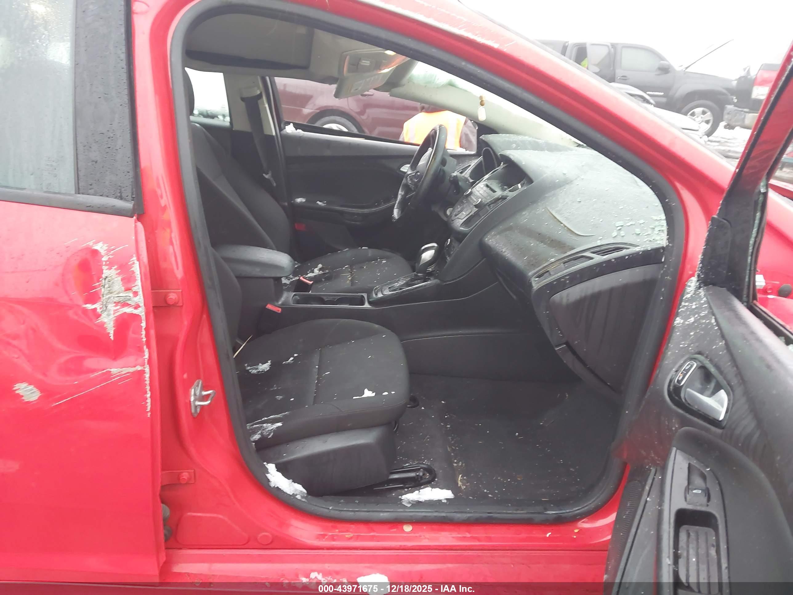 FORD FOCUS image 5