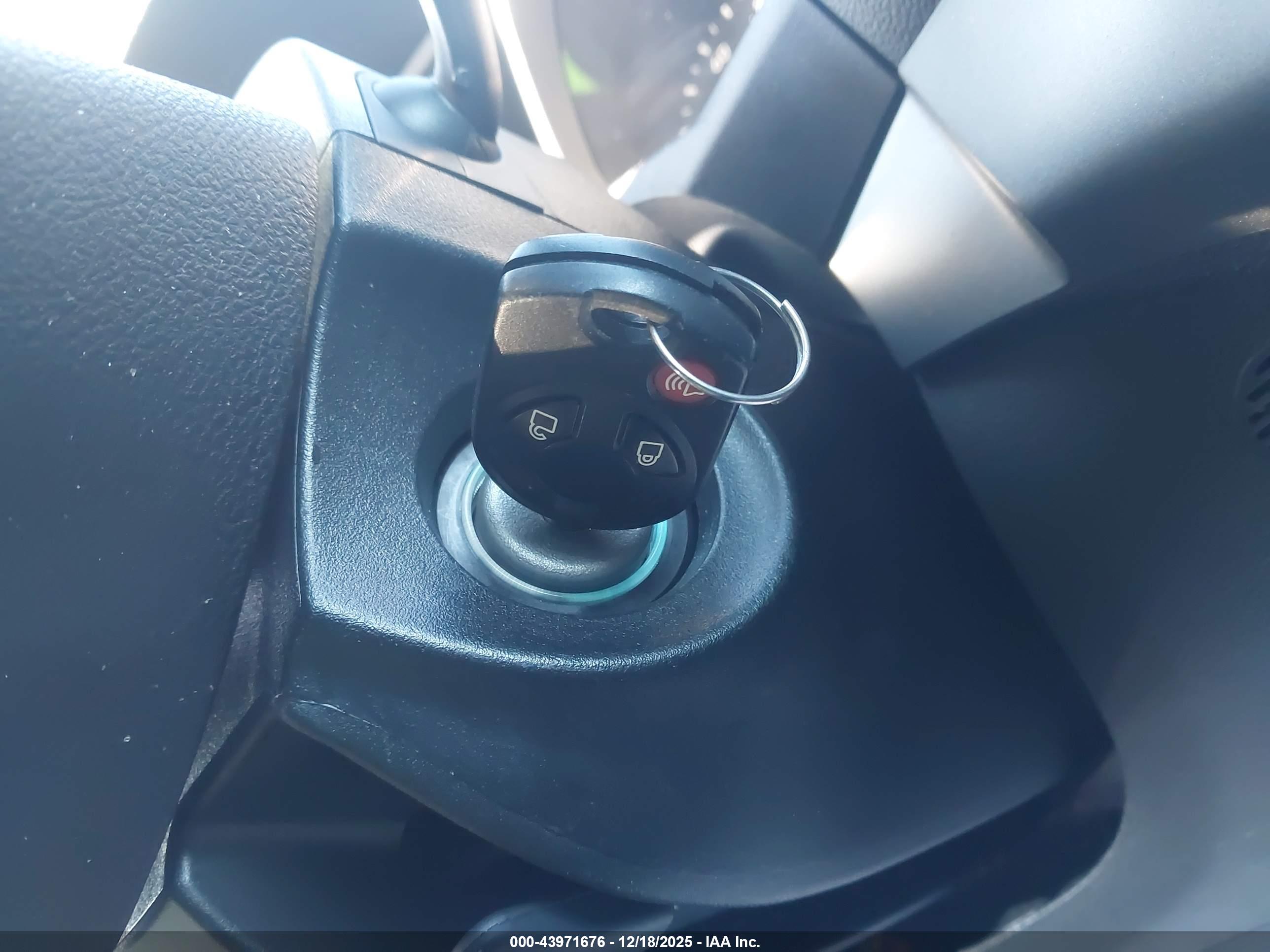 FORD ESCAPE image 11