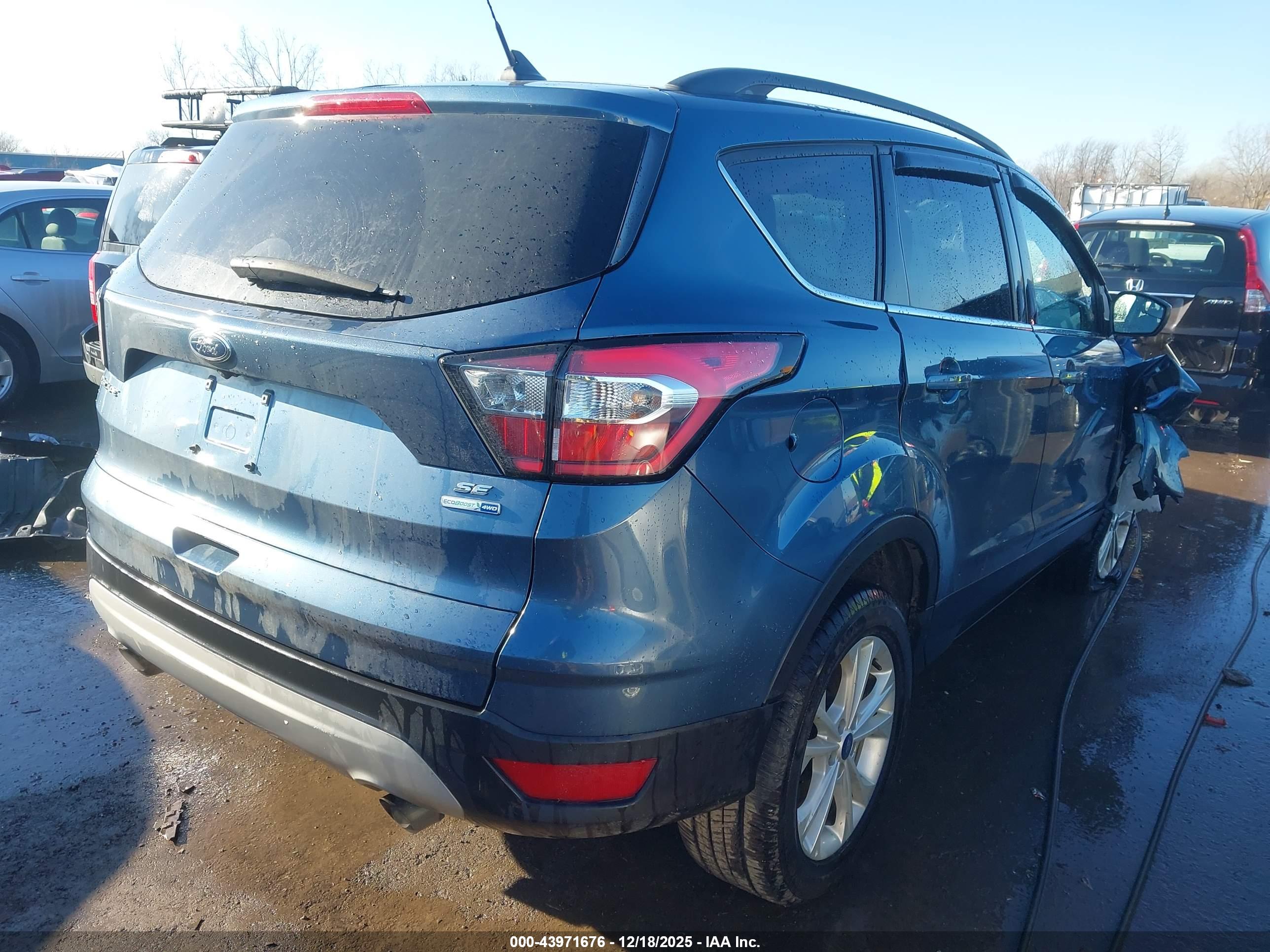 FORD ESCAPE image 4