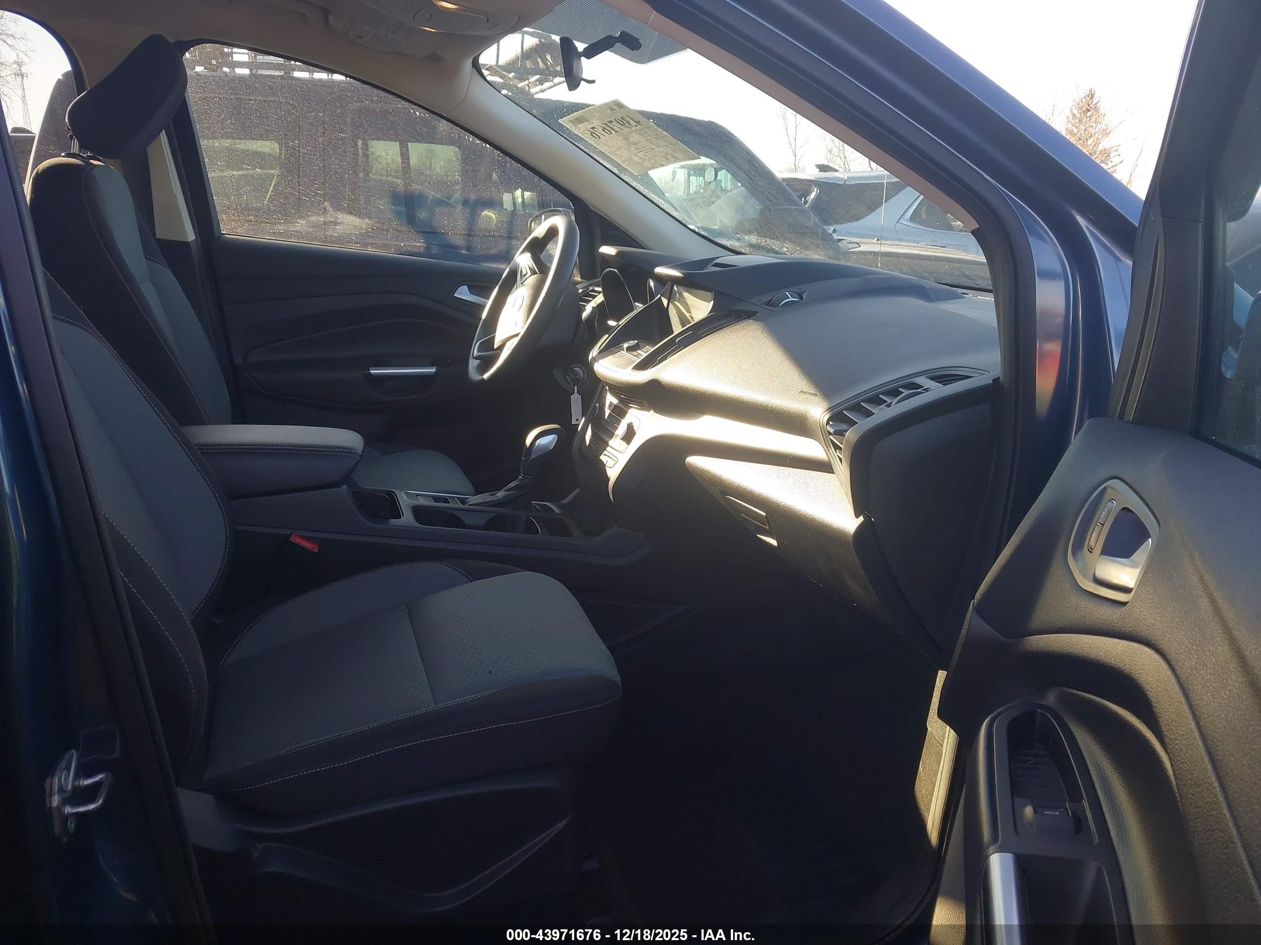 FORD ESCAPE image 5