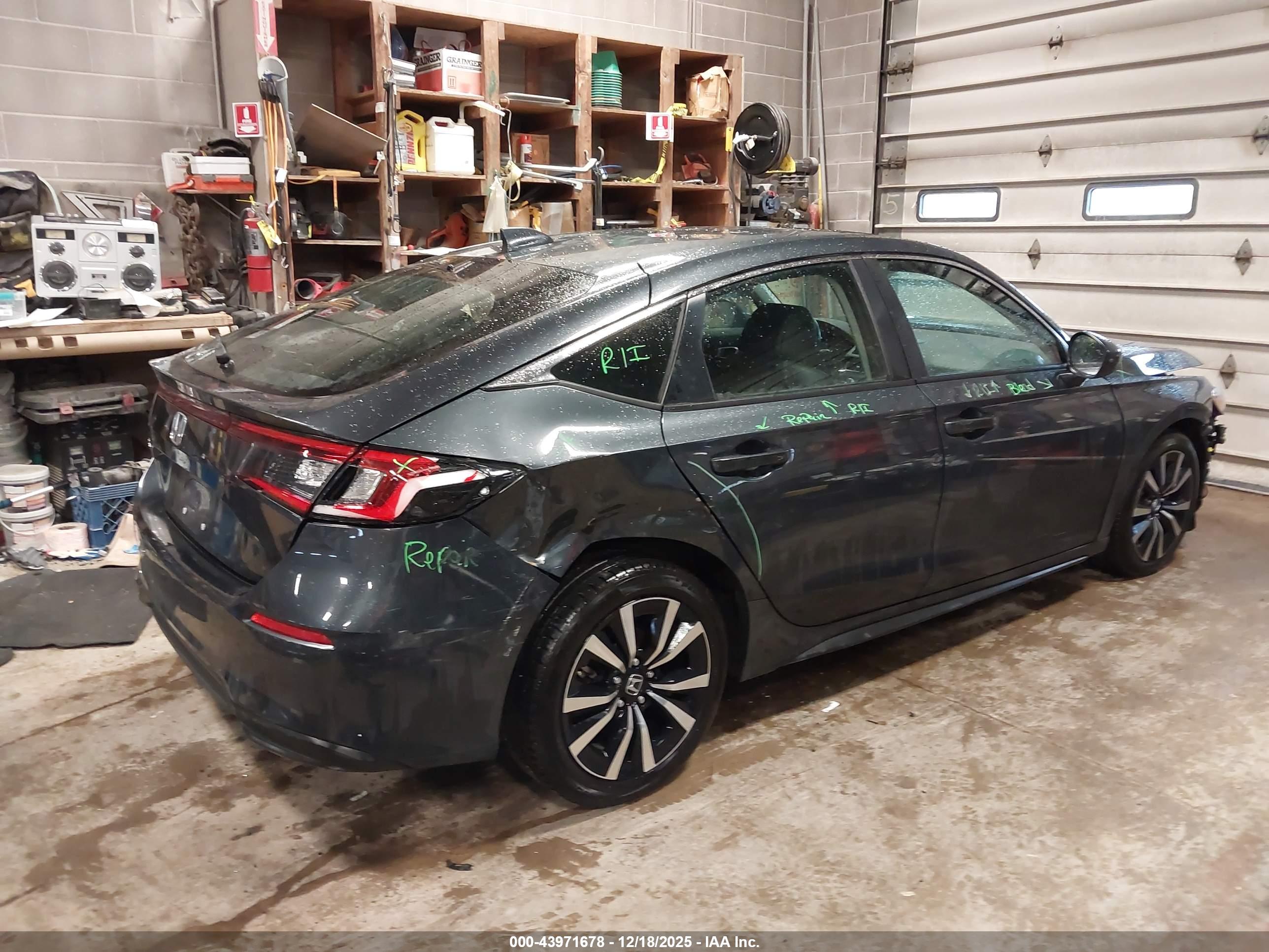 HONDA CIVIC image 4