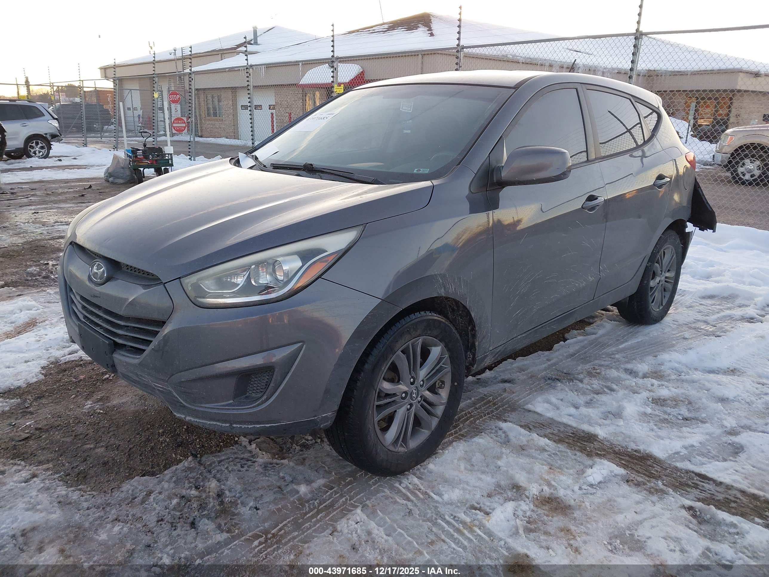 HYUNDAI TUCSON image 2