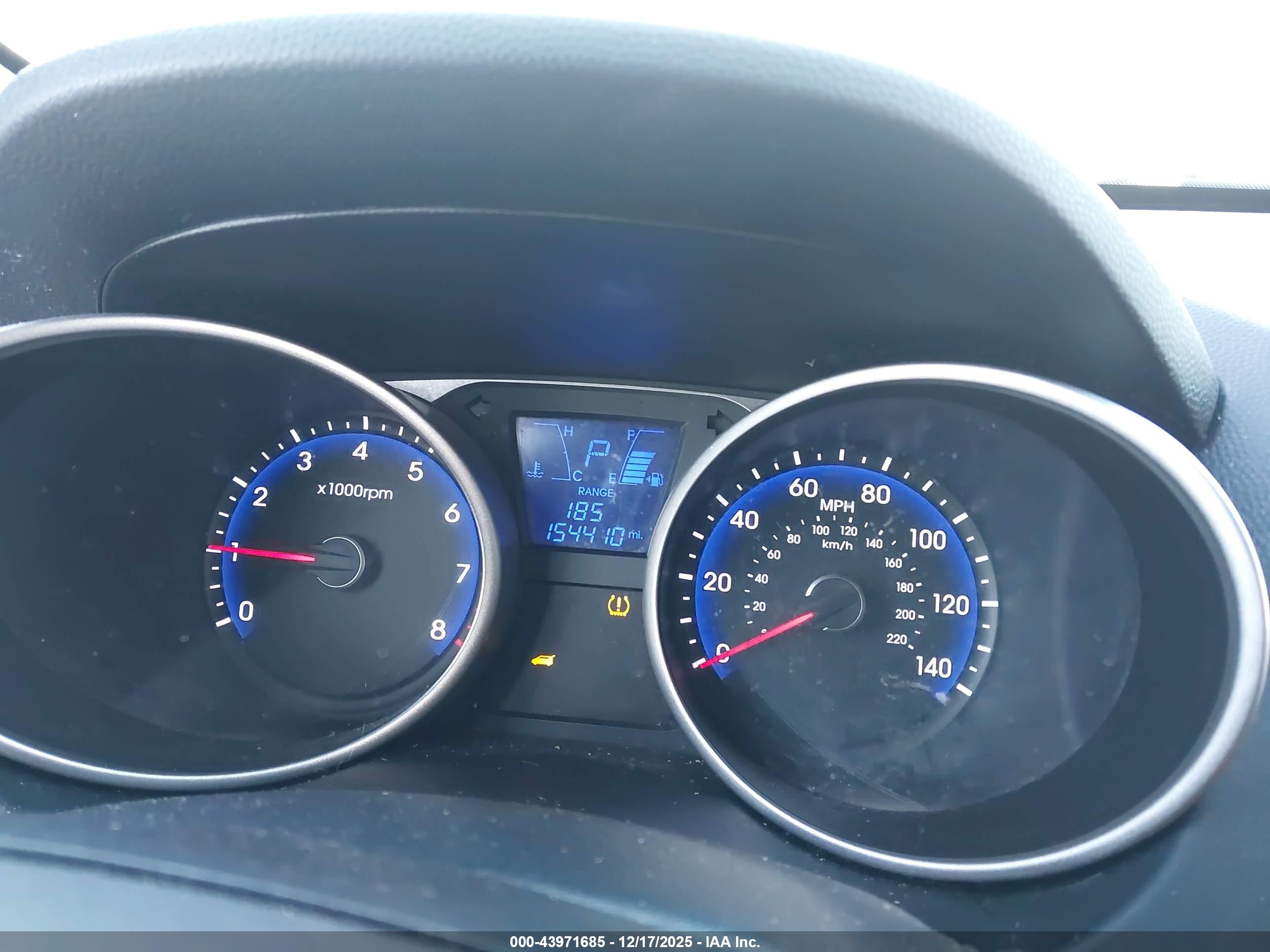 HYUNDAI TUCSON image 7