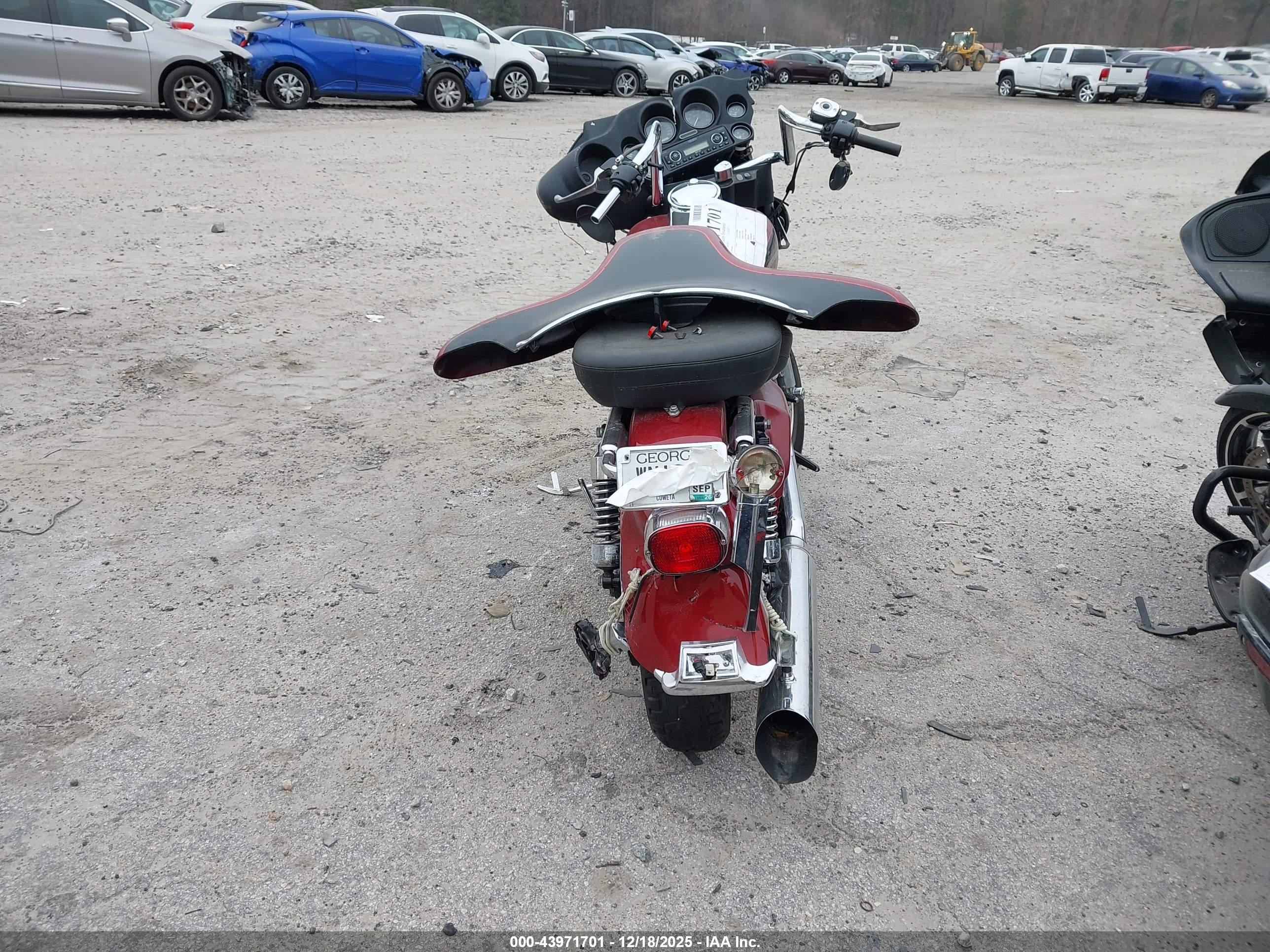 HARLEY-DAVIDSON FLHTCI image 6