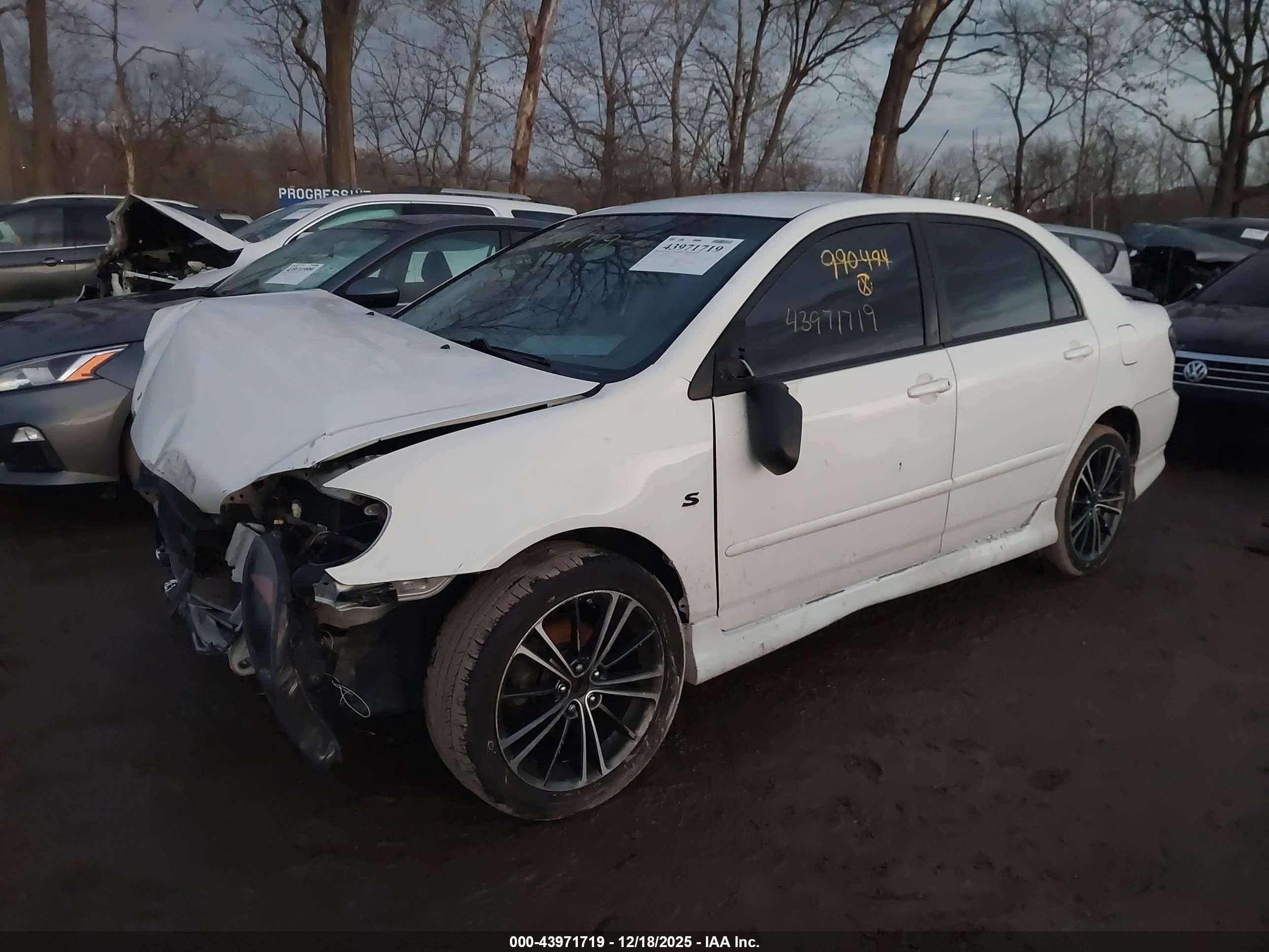 TOYOTA COROLLA image 2