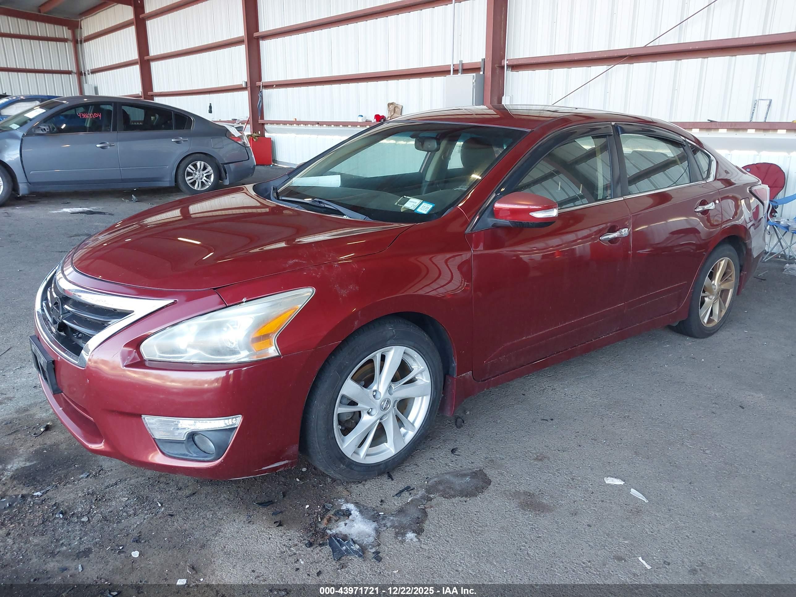 NISSAN ALTIMA image 2