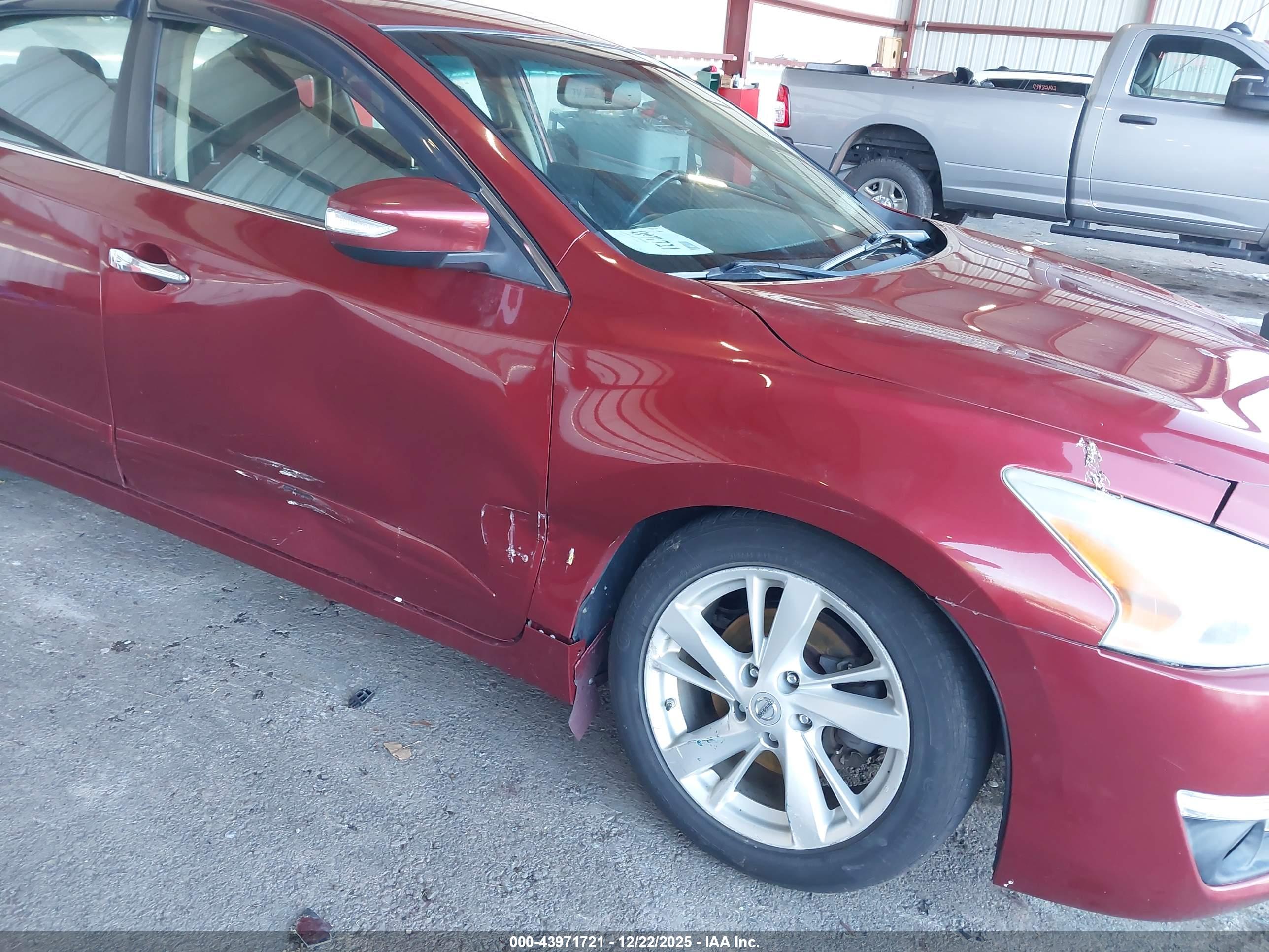 NISSAN ALTIMA image 6