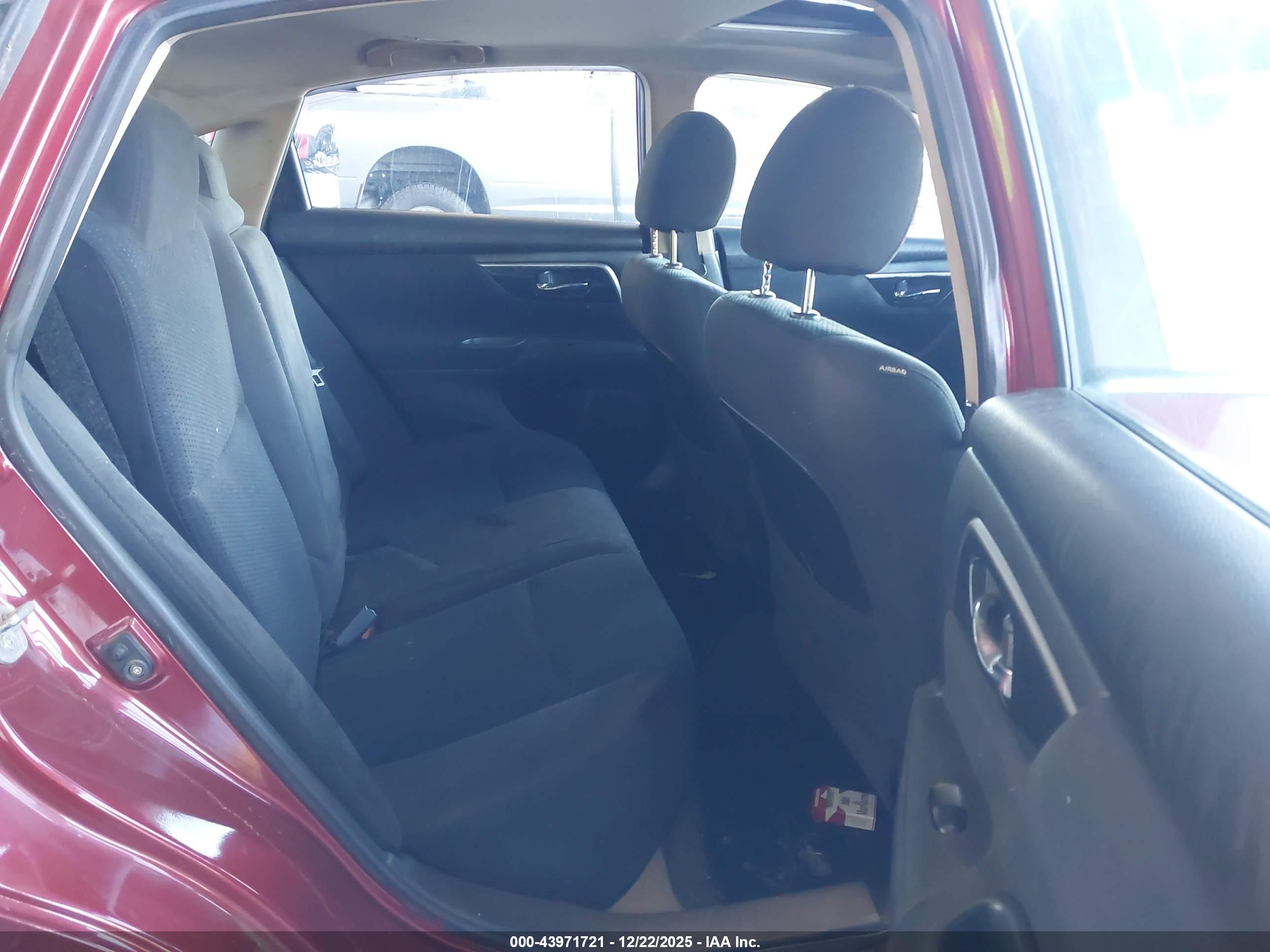 NISSAN ALTIMA image 8