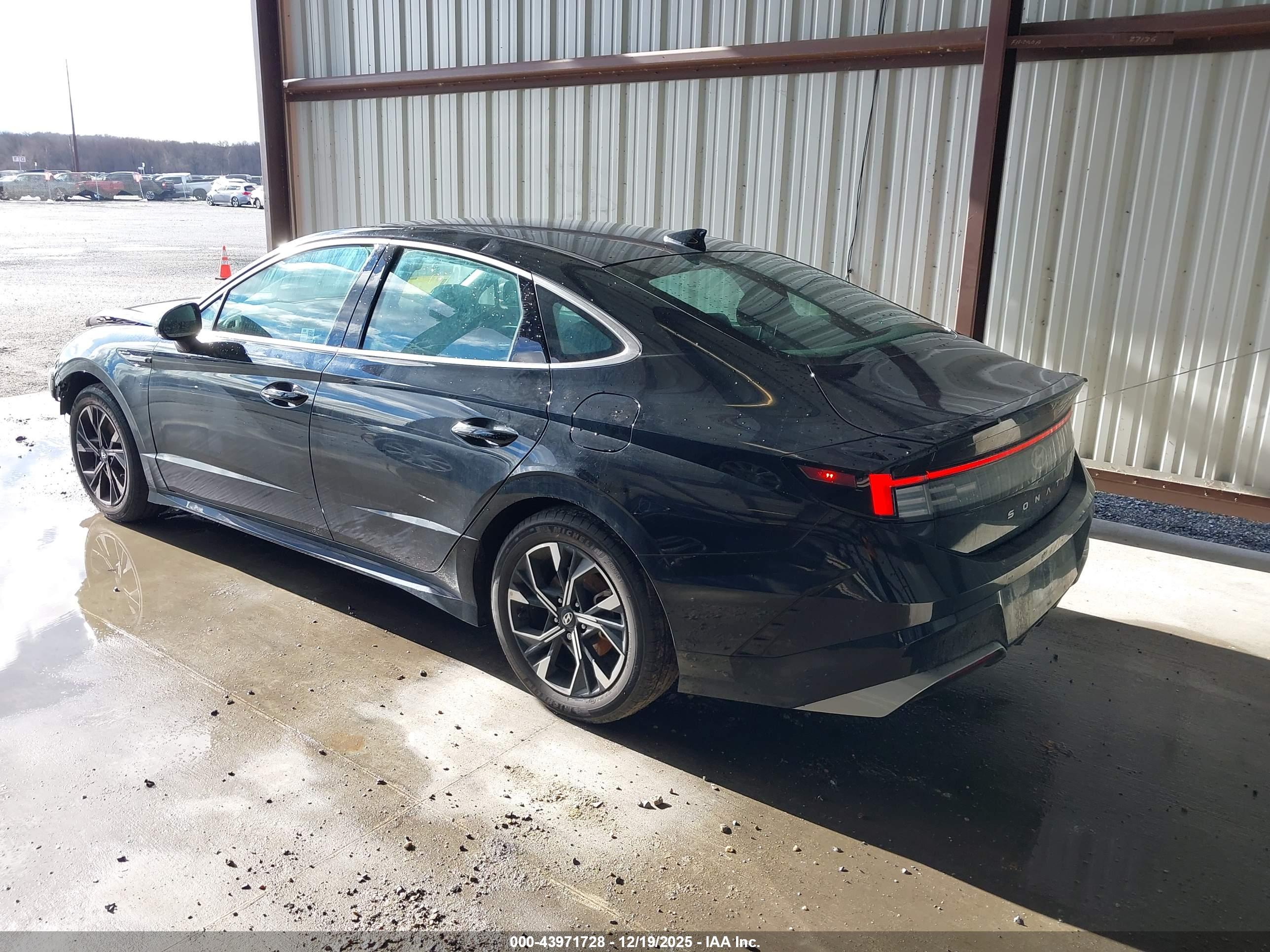 HYUNDAI SONATA image 3