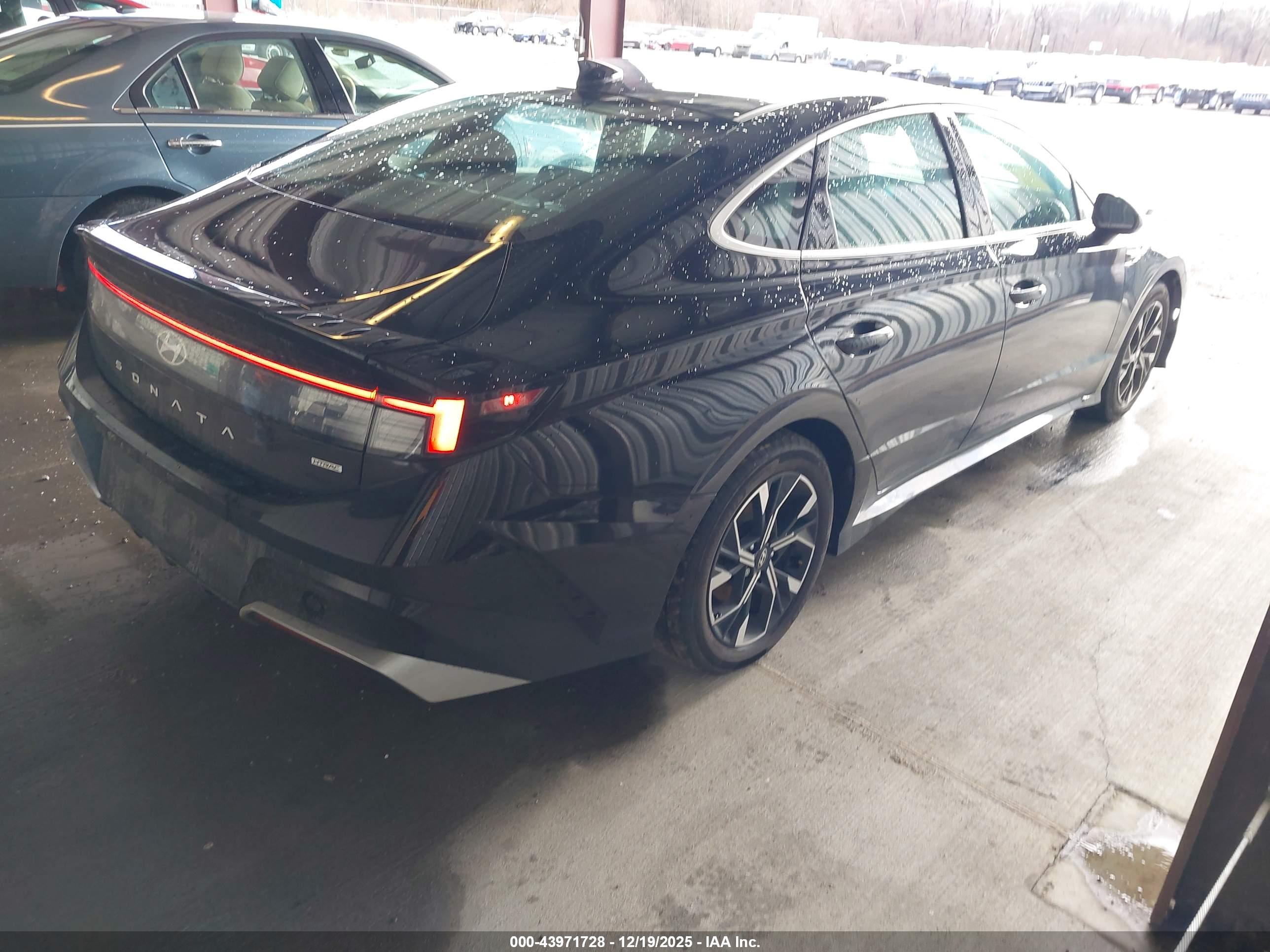 HYUNDAI SONATA image 4