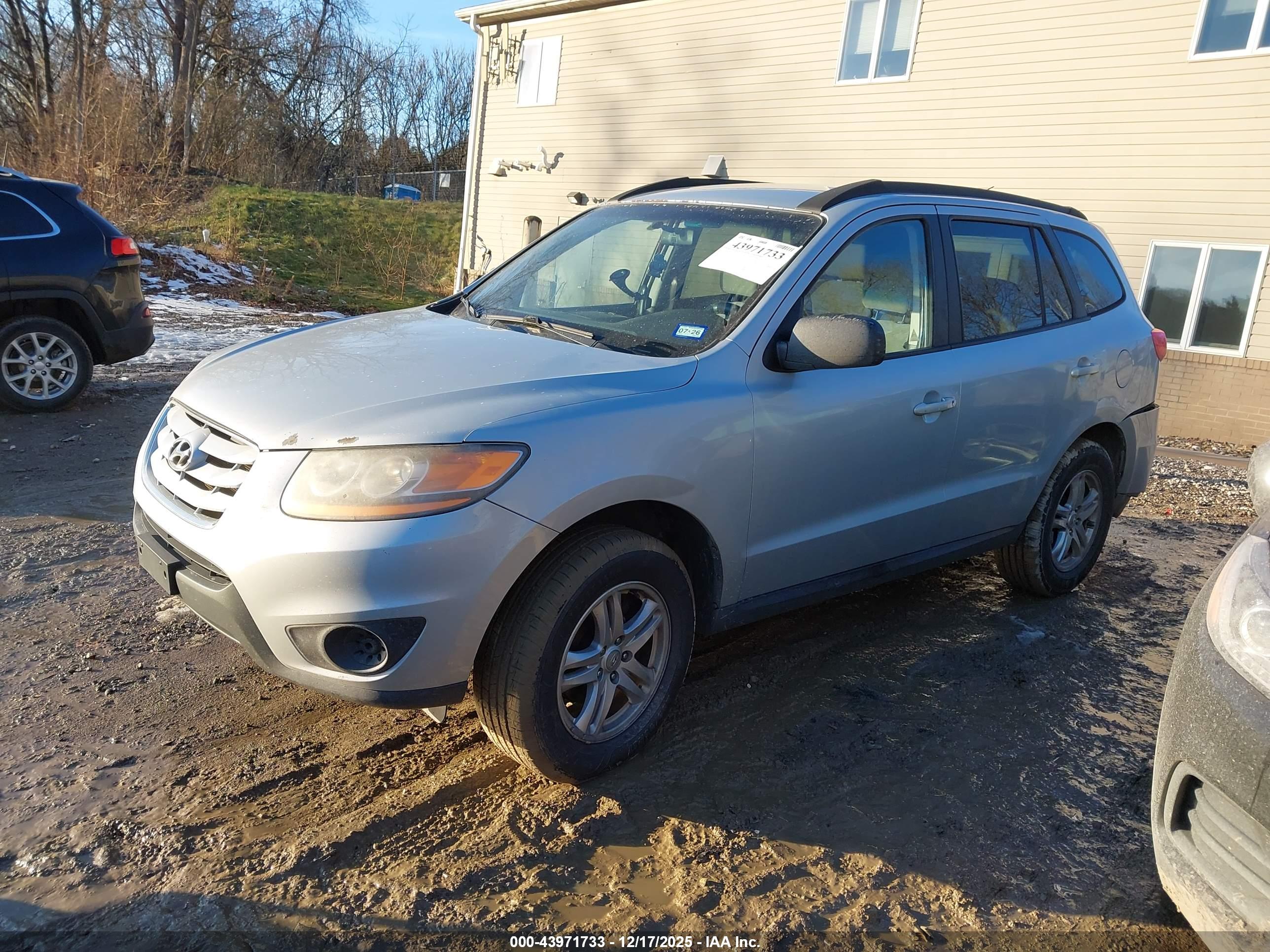 HYUNDAI SANTA image 2
