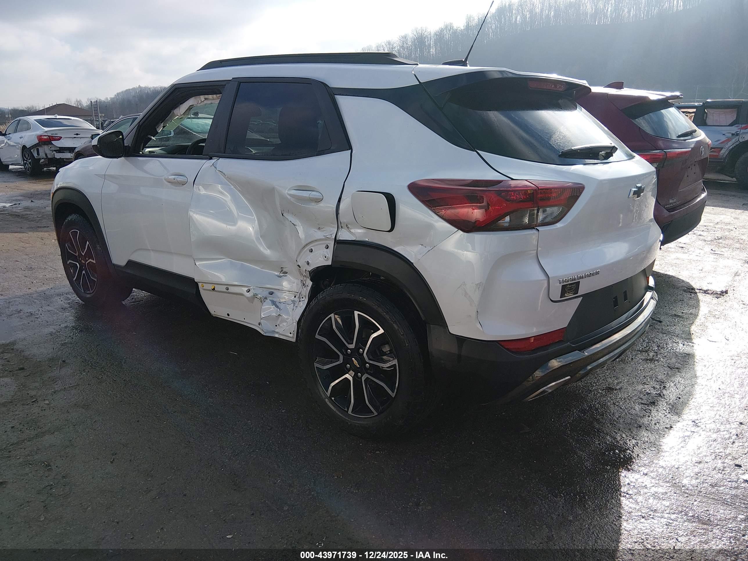 CHEVROLET TRAILBLAZER image 3
