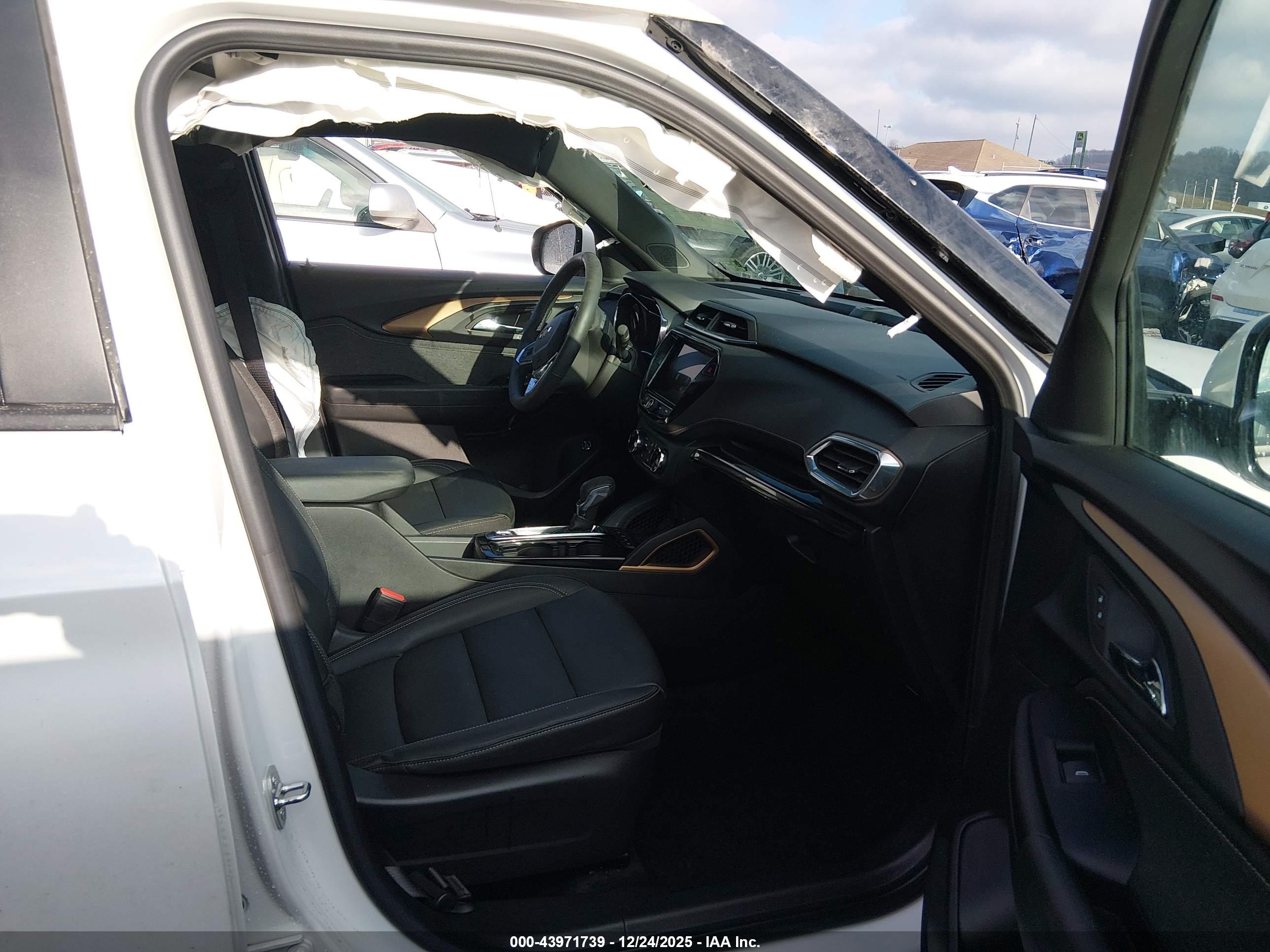 CHEVROLET TRAILBLAZER image 5