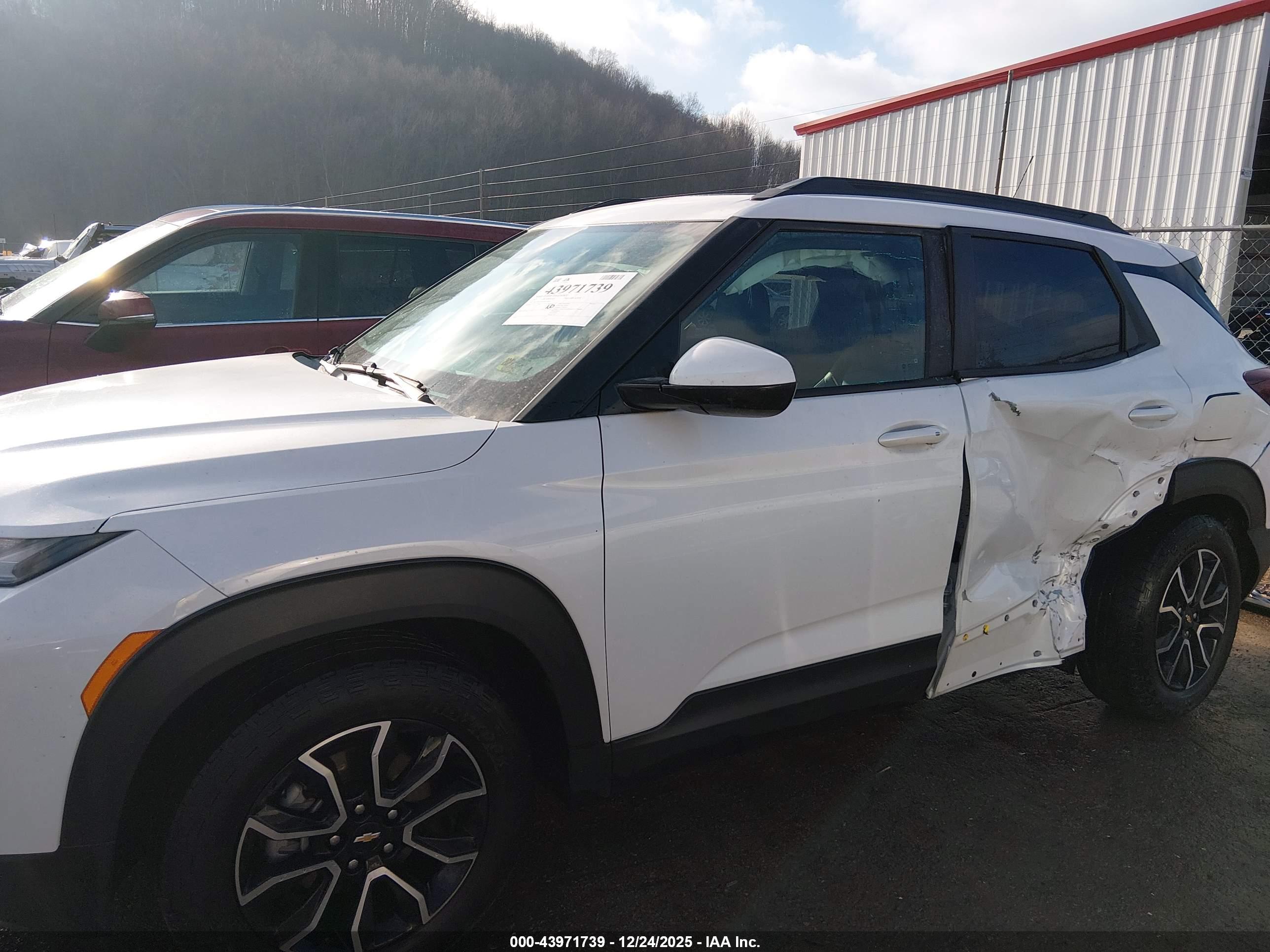 CHEVROLET TRAILBLAZER image 6