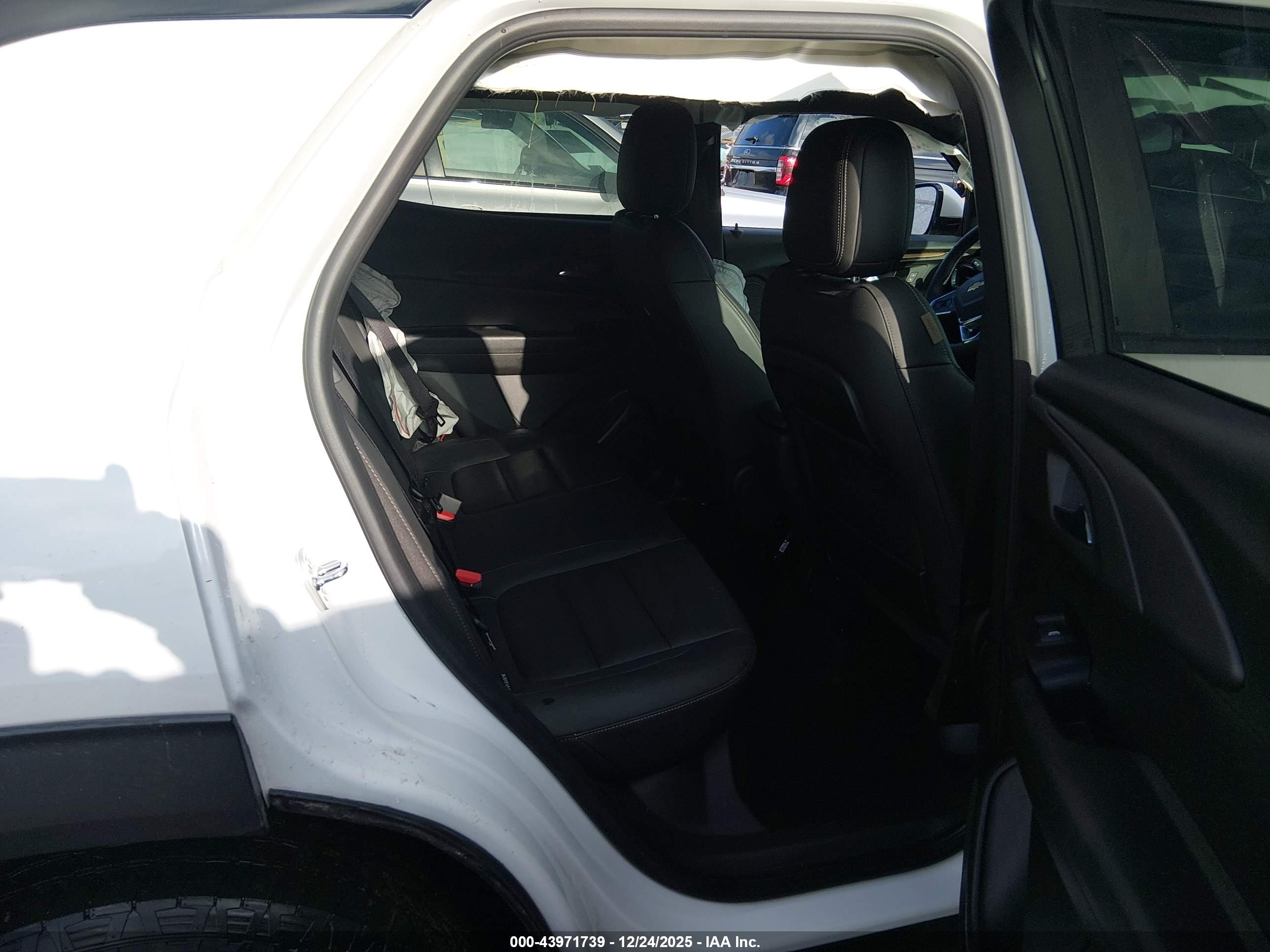 CHEVROLET TRAILBLAZER image 8