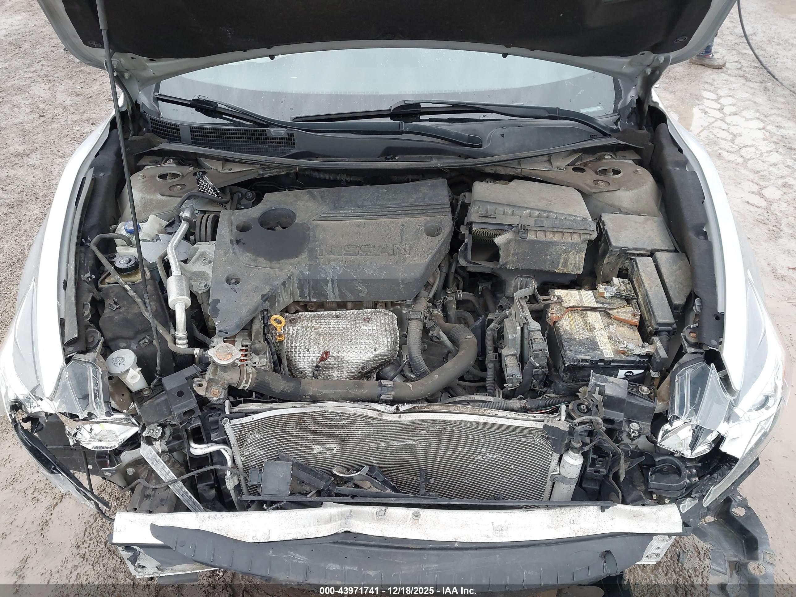 NISSAN ALTIMA image 10